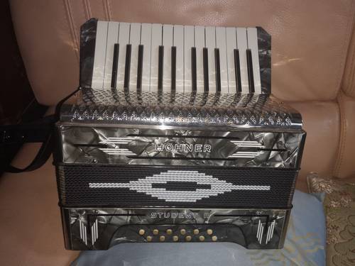 Accordéon Hohner Student en très bon état