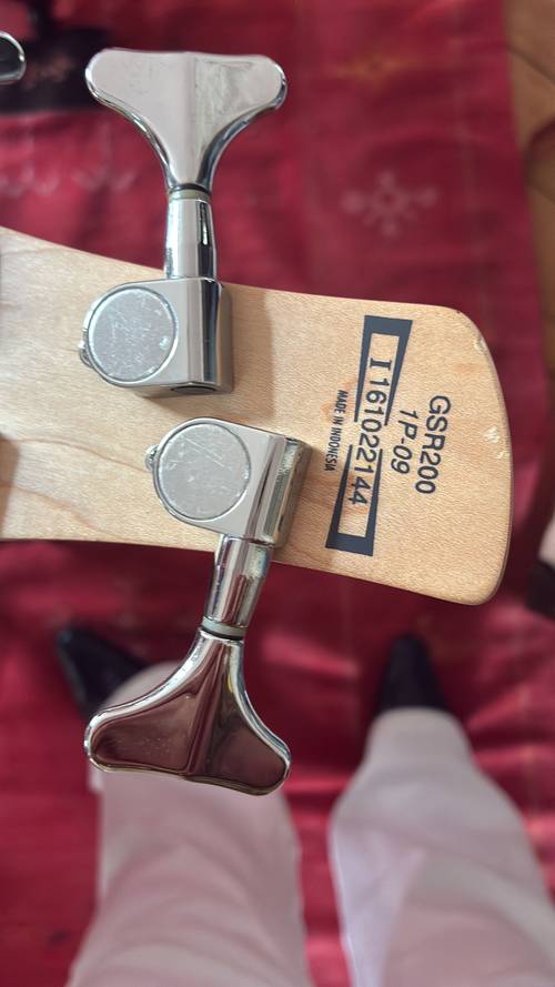 Vends guitare basse Ibanez