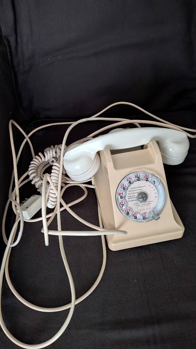 Vends téléphone vintage couleur crème