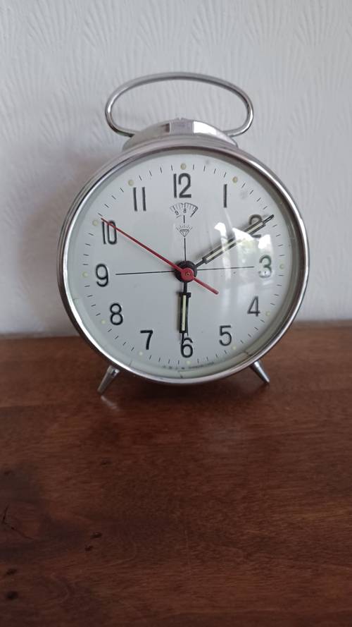 Reveil mécanique vintage