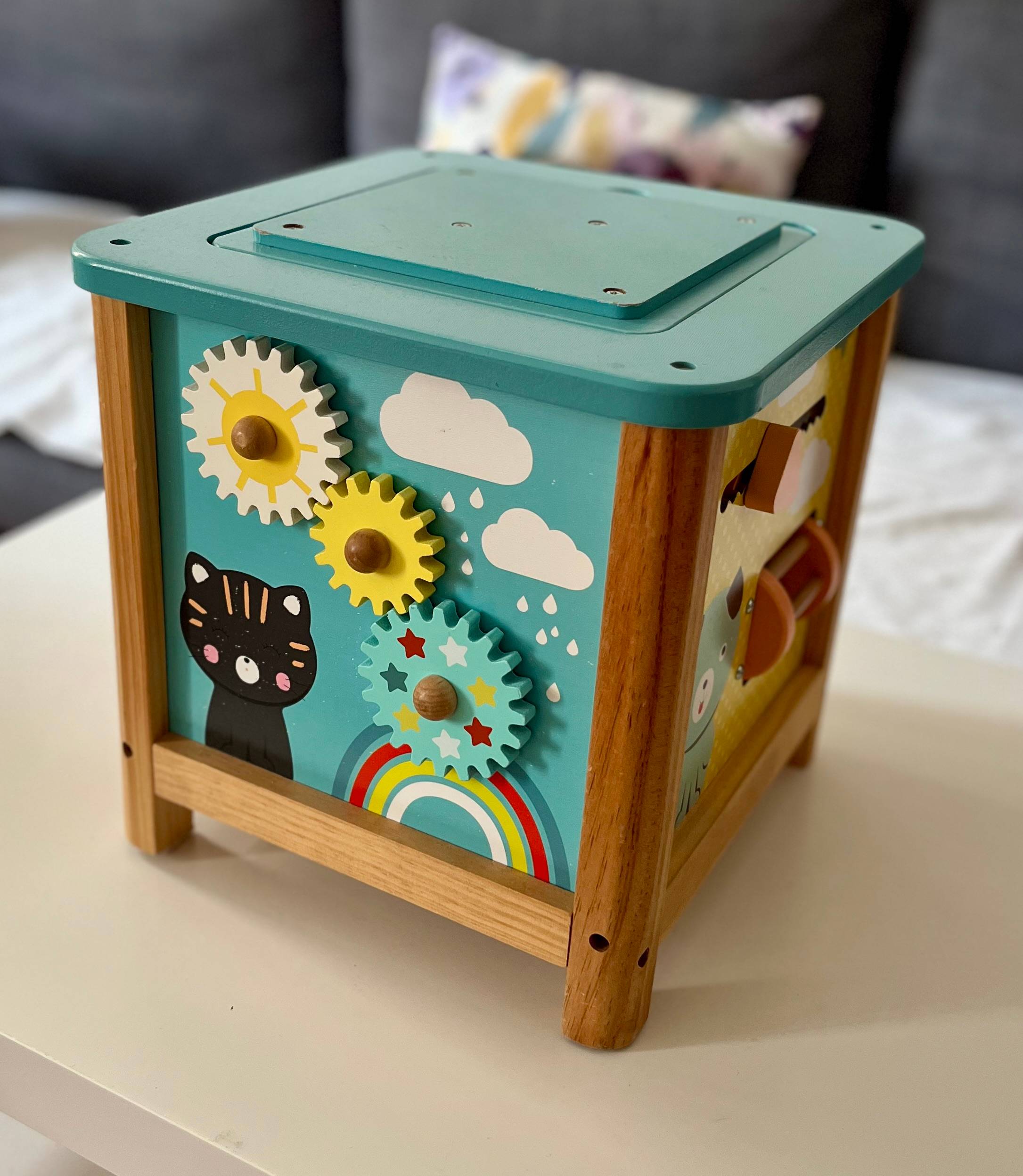 Vends grand cube d’activités en bois FSC