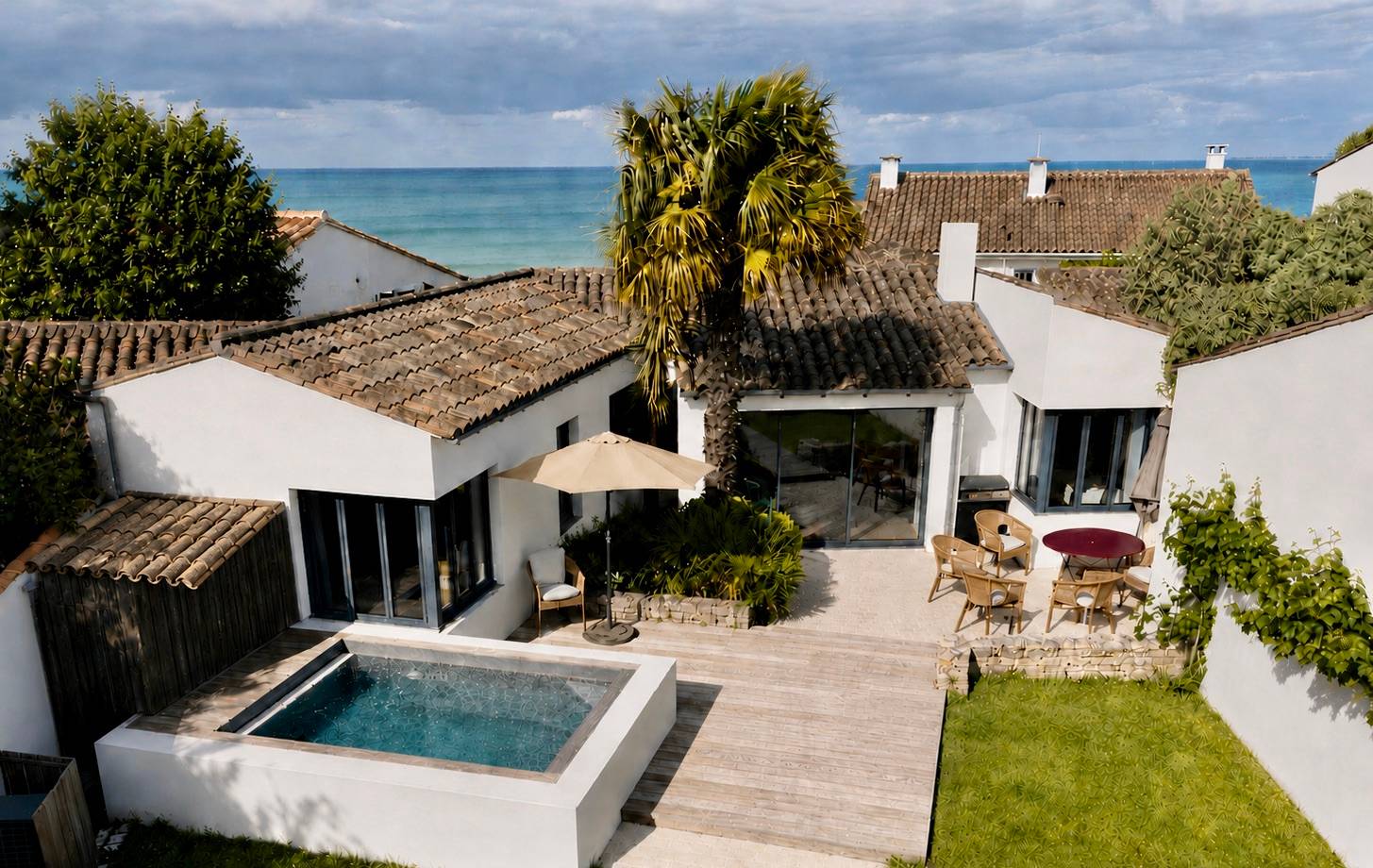 Loue maison "Le Clos Ysée" - piscine, 30m de la mer - 7 couchages - Île de Ré - La Flotte (17)