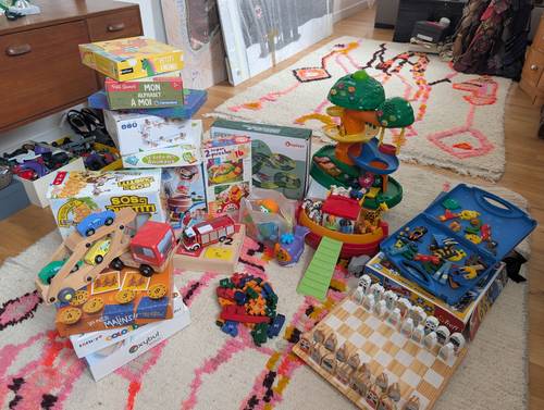 Vends très gros lot de jouets de 0-5 ans