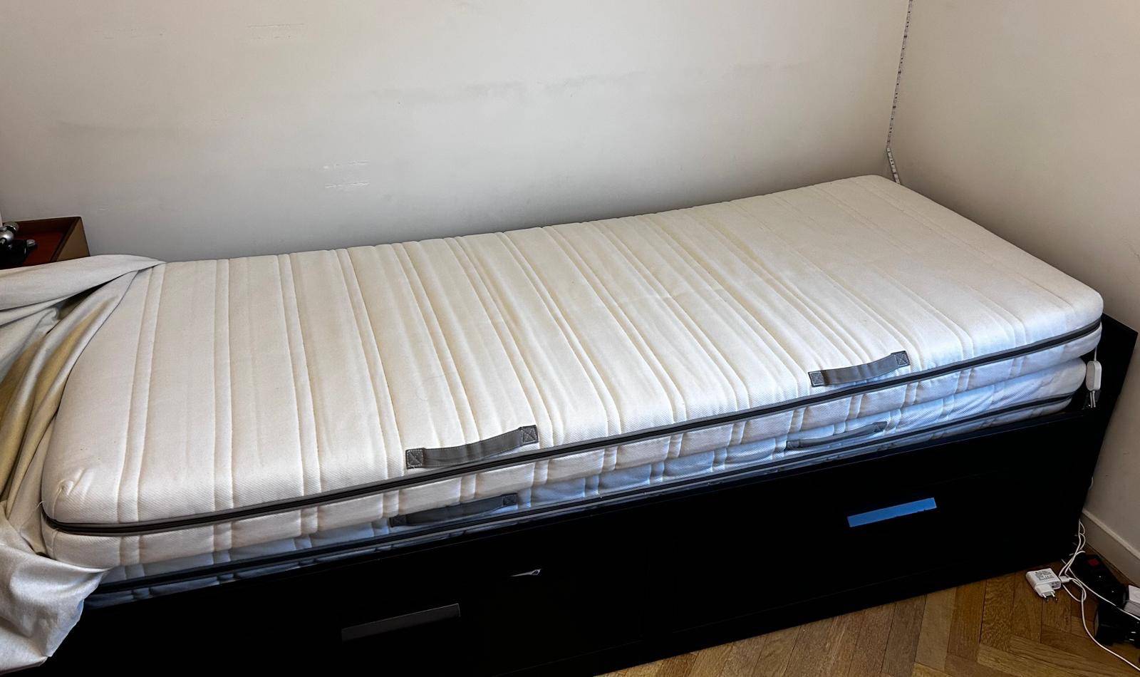 Vends lit gigogne IKEA noir + 2 matelas