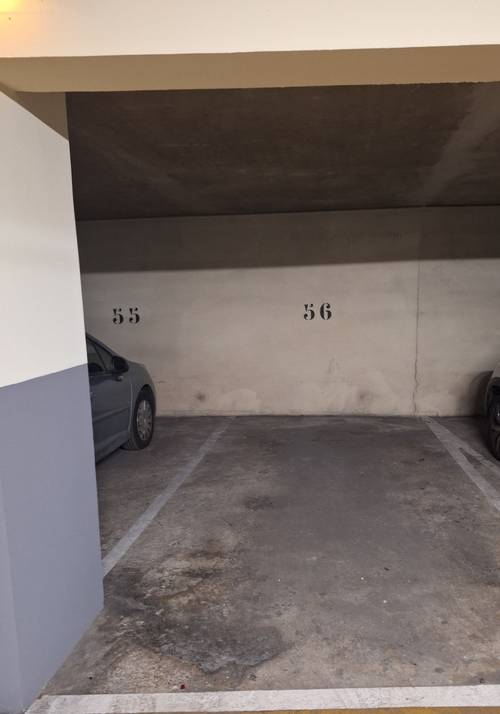 Vends parking dans résidence sécurisée proche la Défence