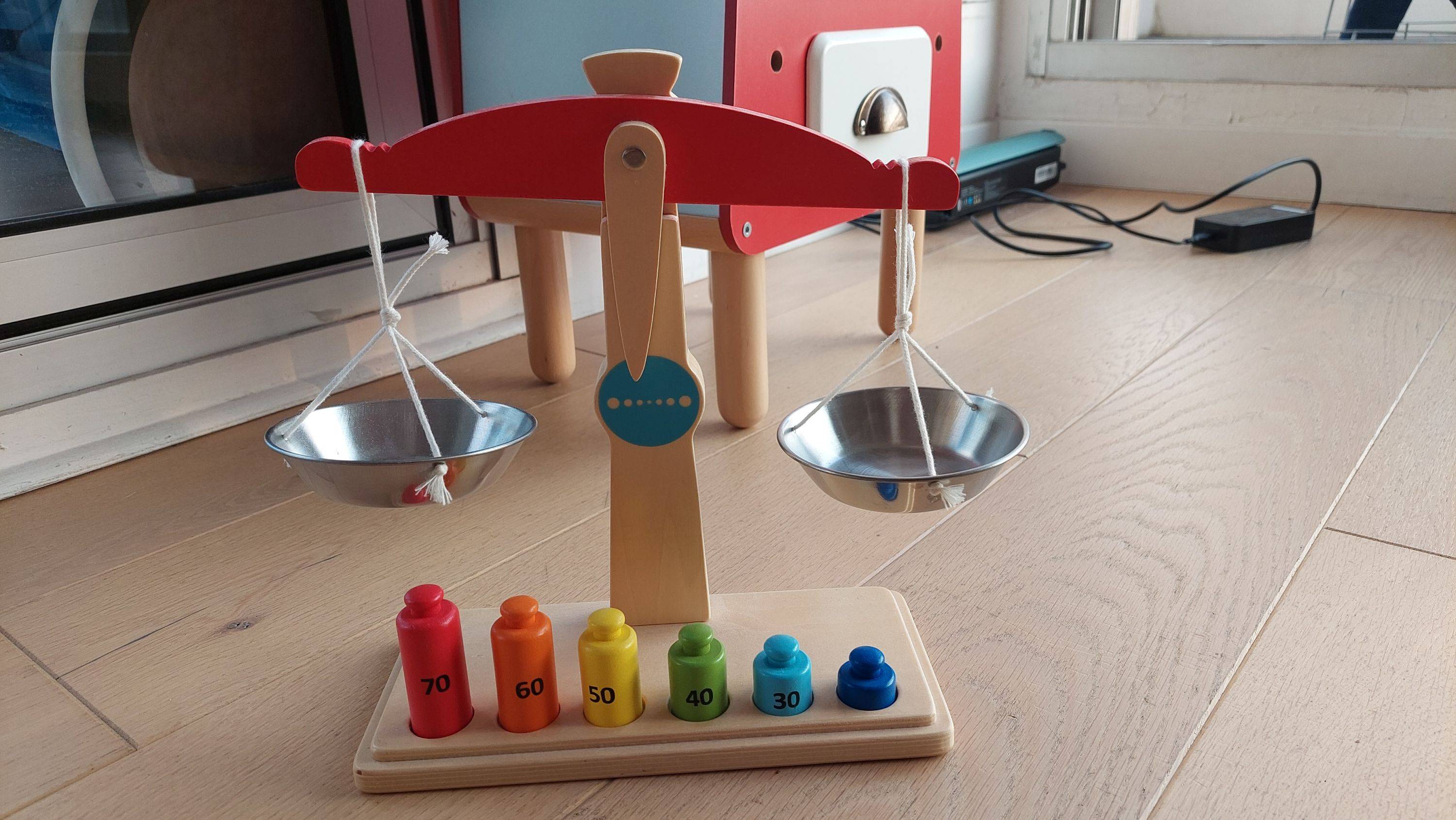 Balance en bois, new classic toys