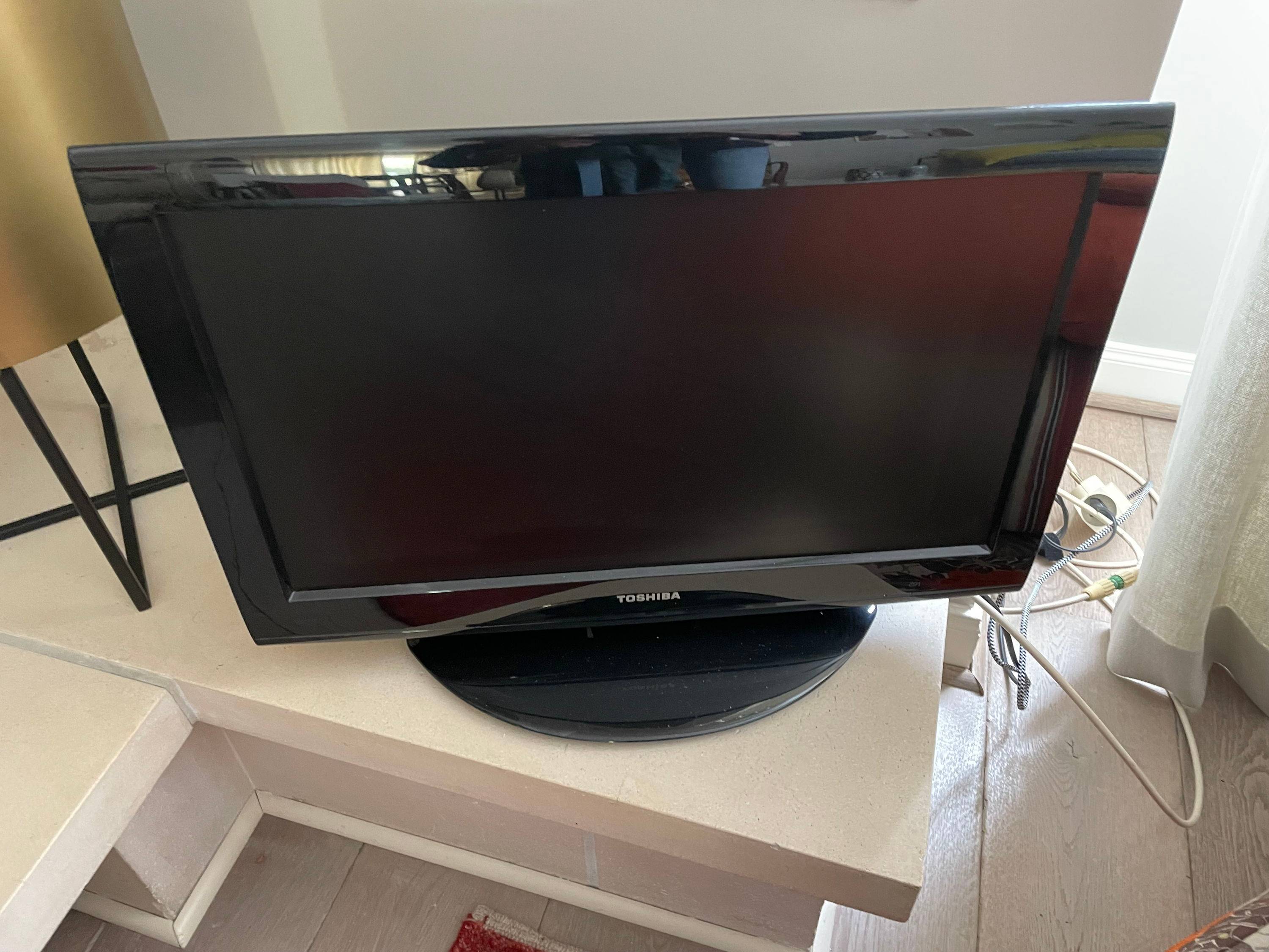 Vends téléviseur