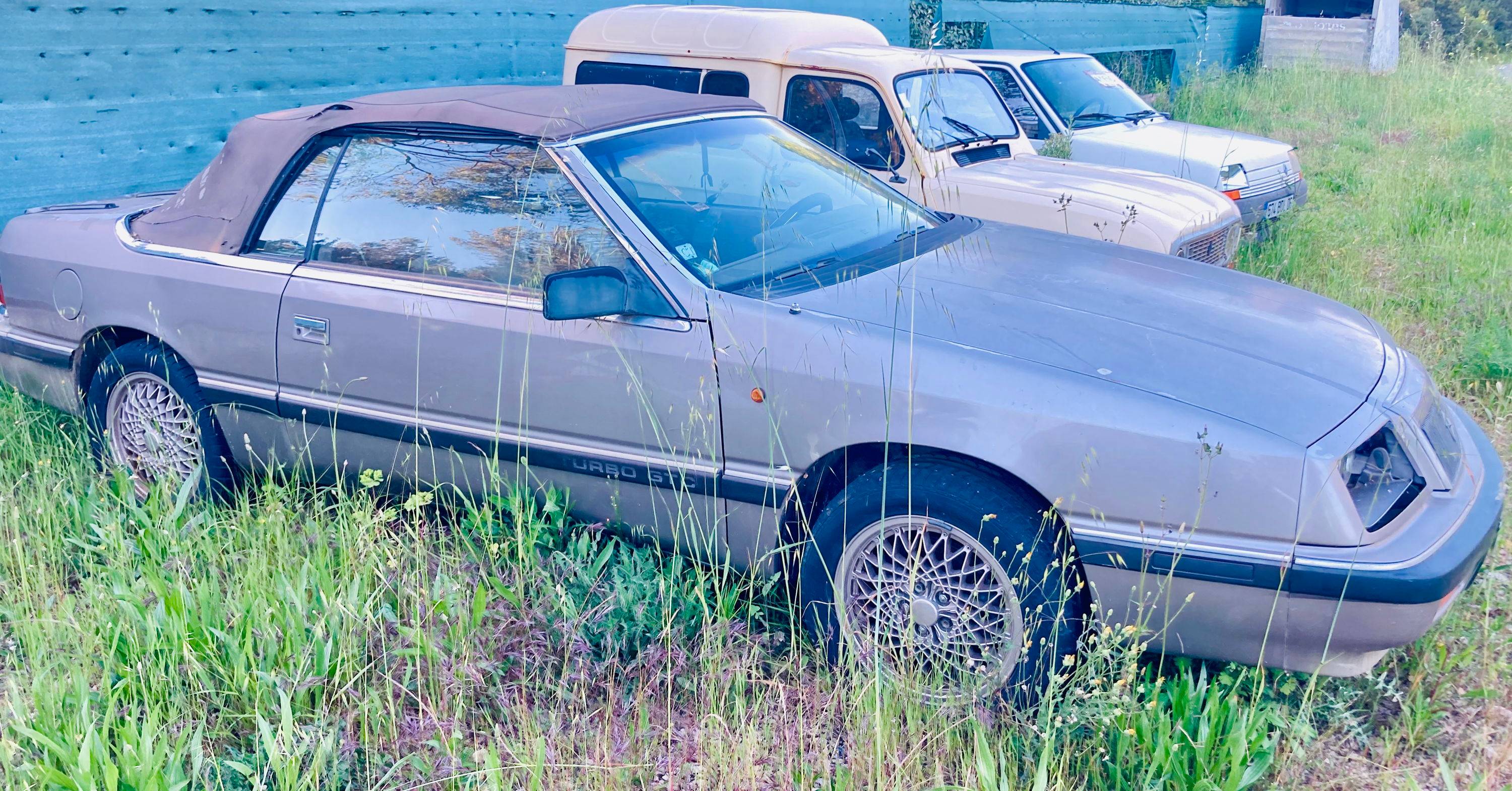 Vends Chrysler Le Baron, véhicule pour collection, décapotable, grise