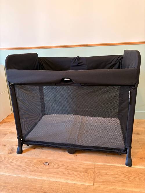 Vends lit parapluie Bugaboo Stardust – très bon état + accessoires offerts