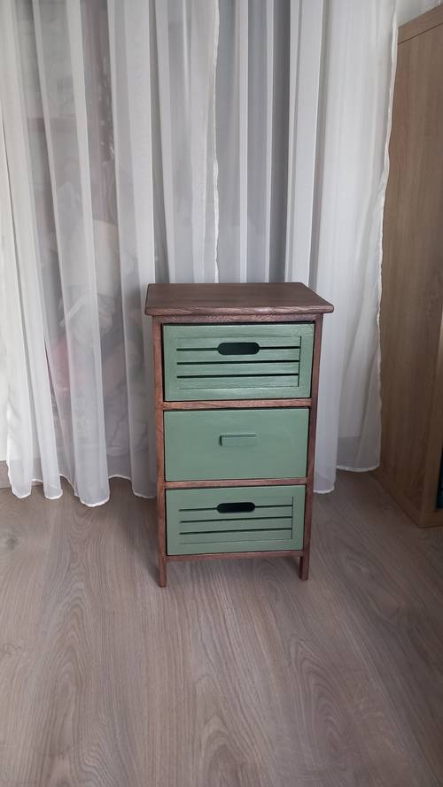 Vends meuble à tiroirs