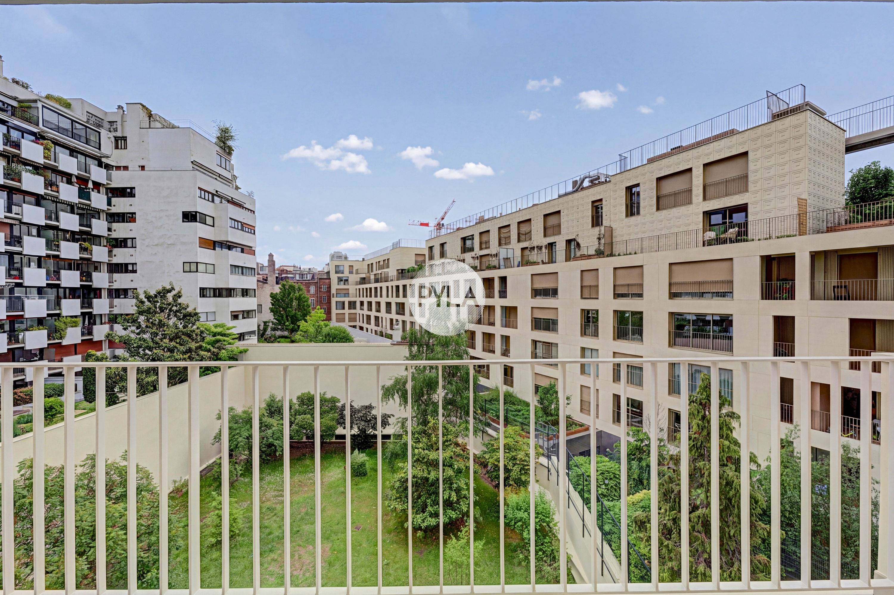 Boucicaut – T3/T4, 2 balcons, traversant — photo 6