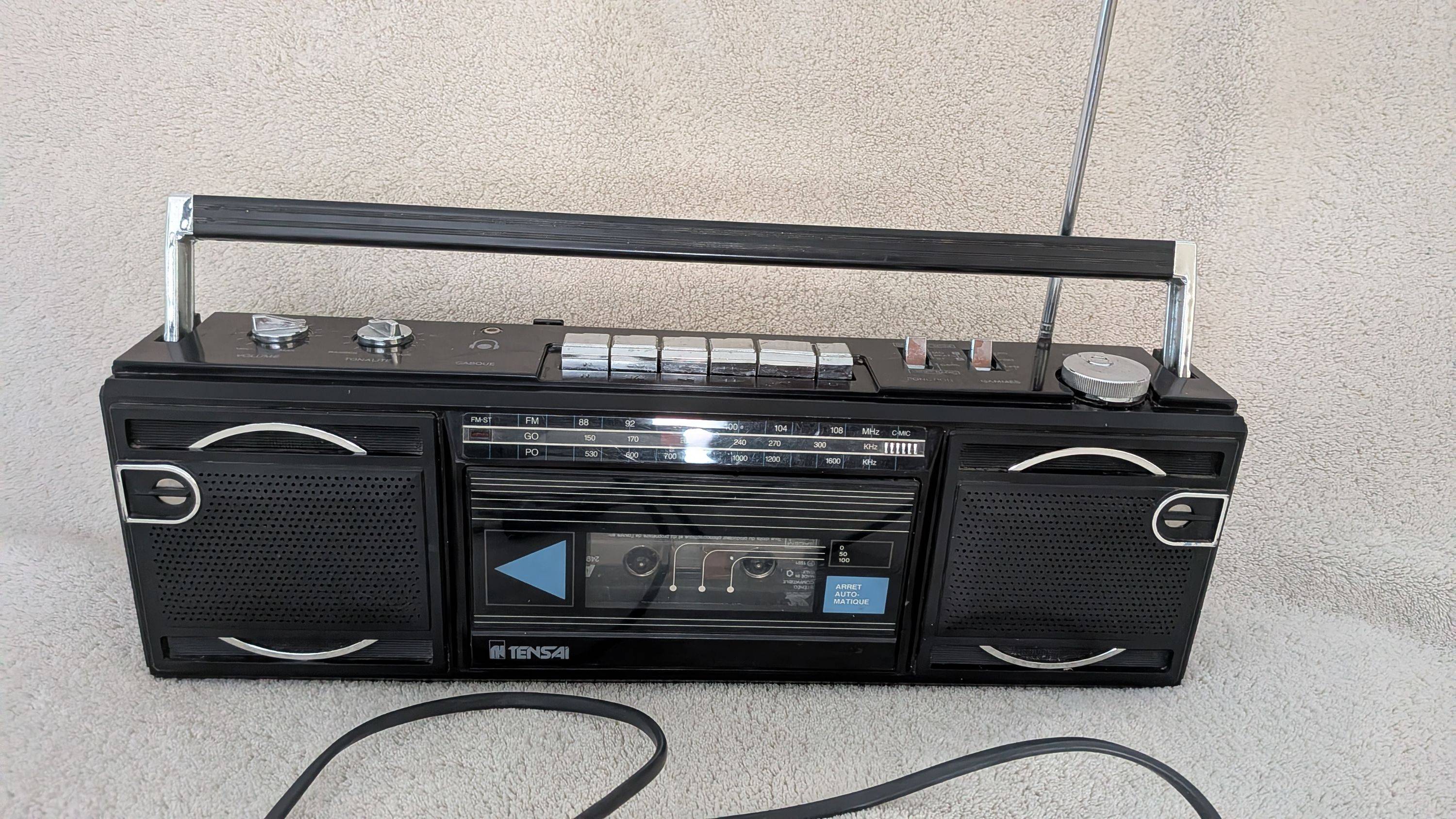Vends radio K7 Tensai électrique et à piles
