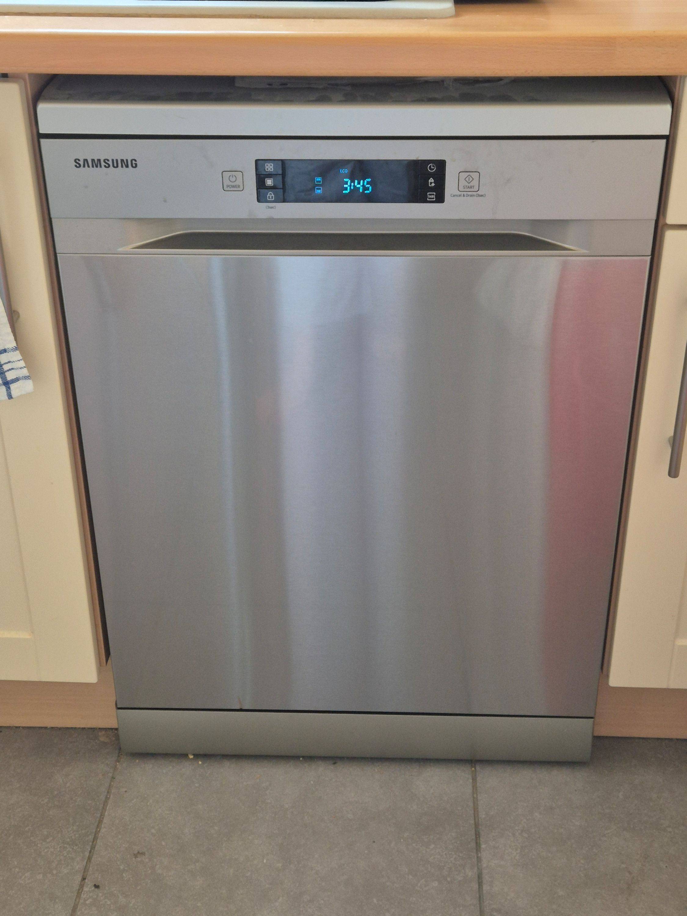 Vends lave-vaisselle 14 couverts