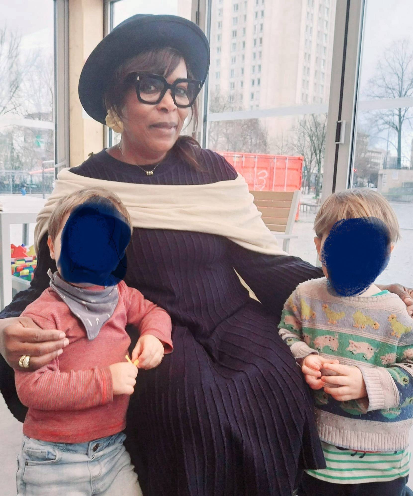 Recommande babysitting près de la gare de domicile (nounou)