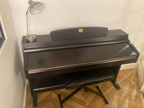 Vends piano numérique yamaha