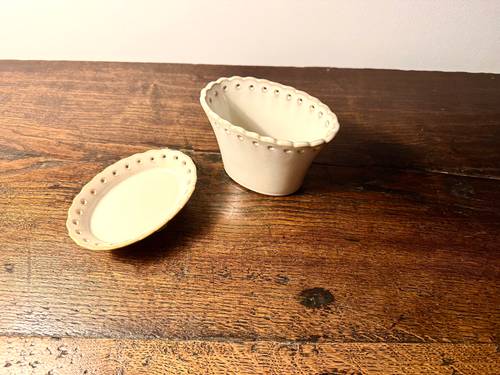 Vends cache-pot / vide-poche SIA Collection – céramique crème ajourée