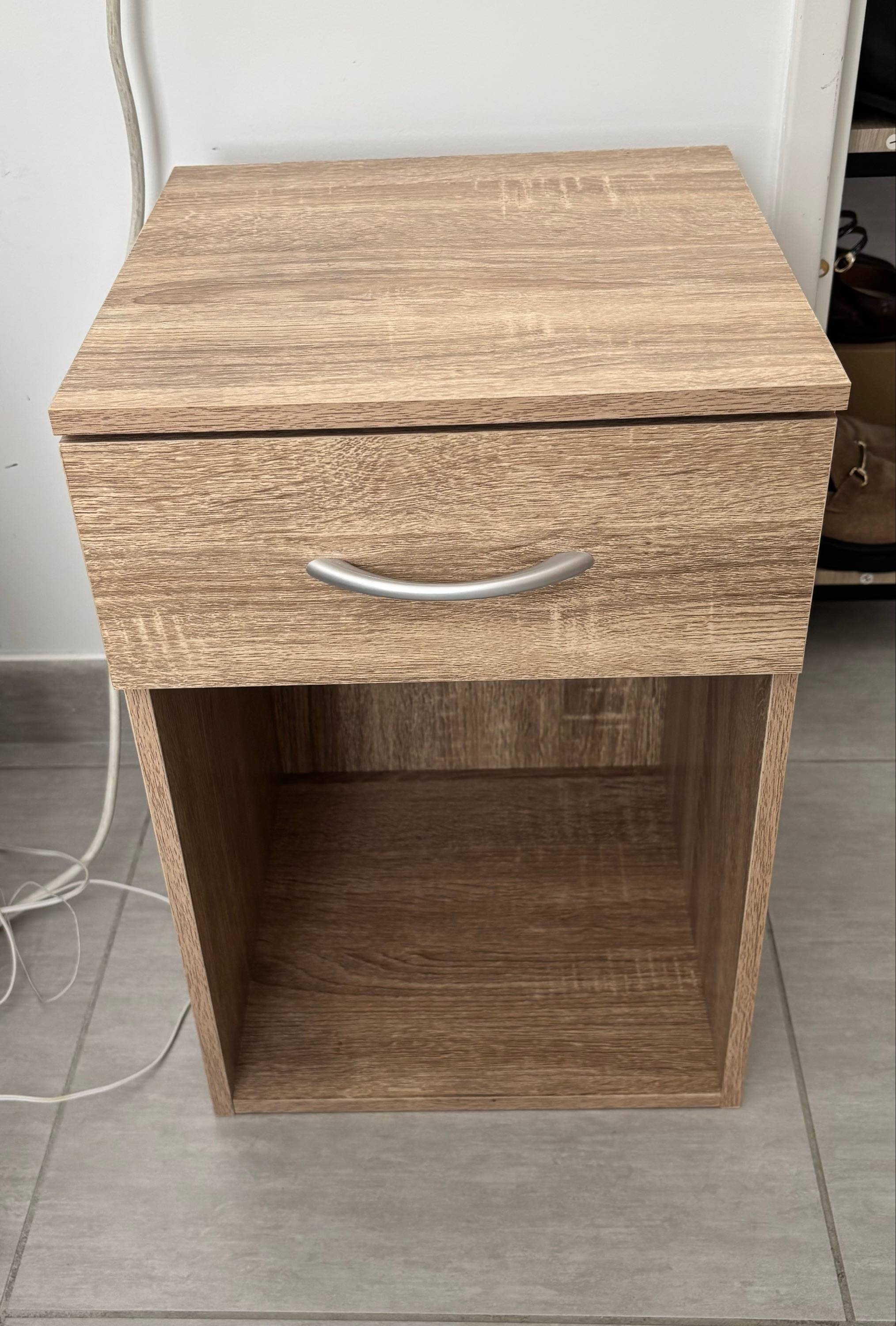 Vends table de chevet
