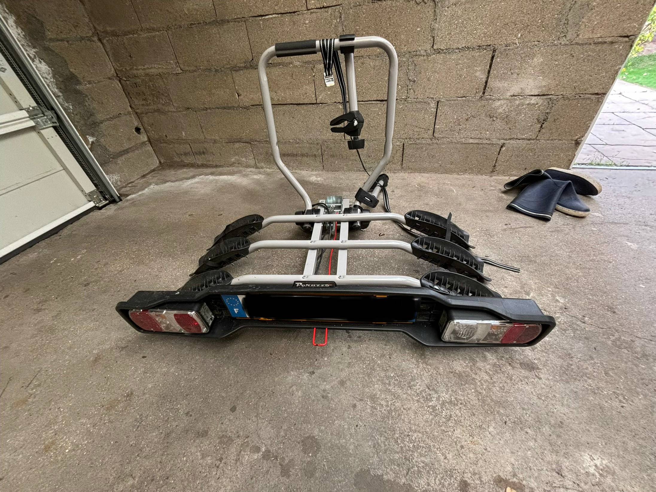 Vends porte-vélos quasiment neuf (pour 3 vélos)