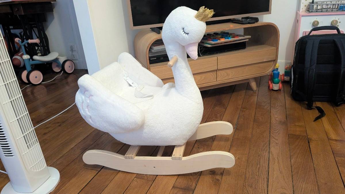 Animal à bascule pour bébé - cygne