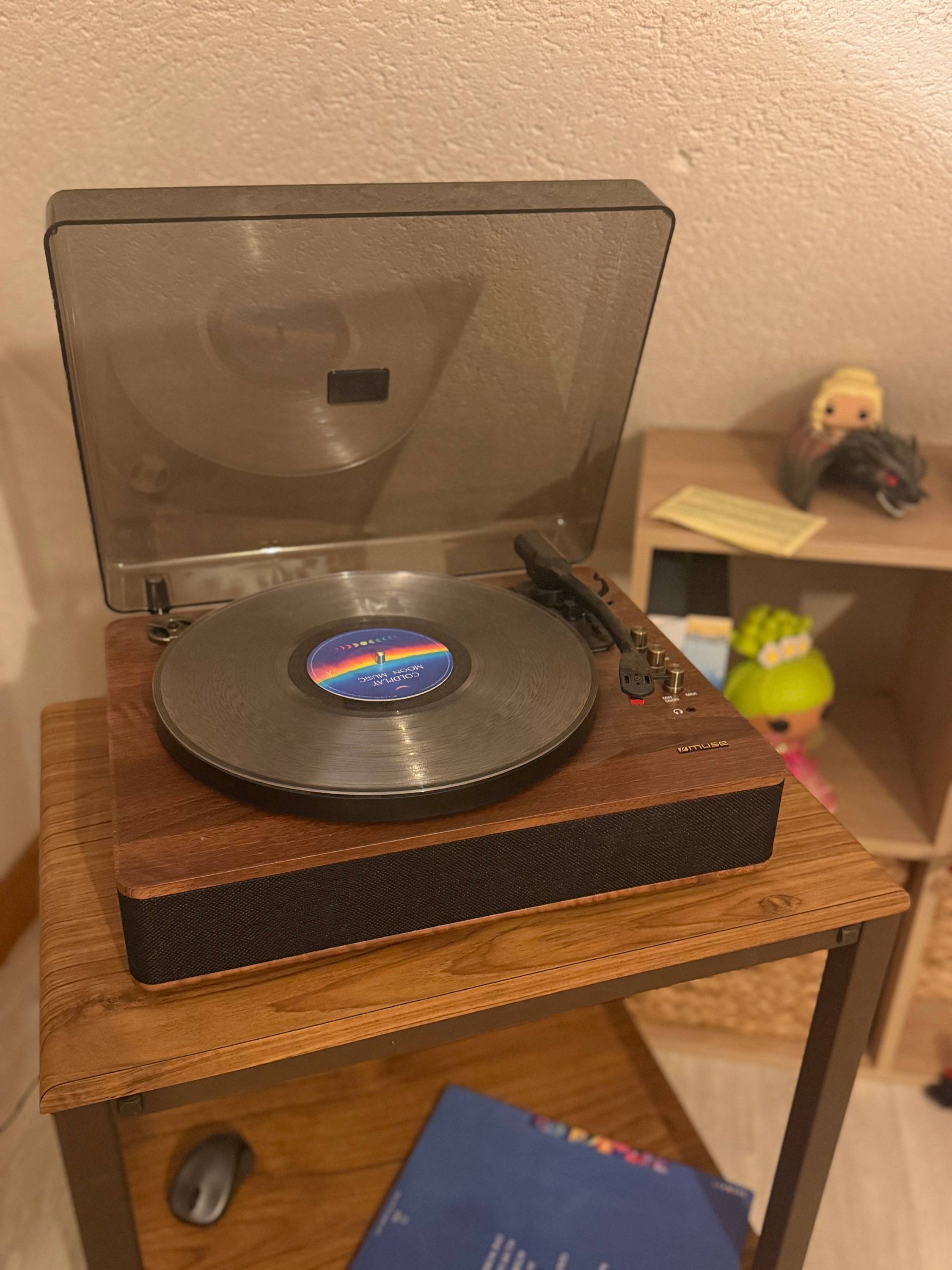 Vends lecteur de vinyle avec son meuble - neufs