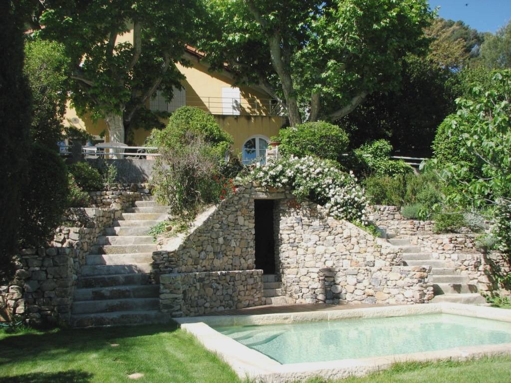 Loue villa de charme, vue et piscine à Aix-en-Provence - 6 couchages