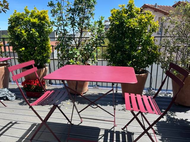 Vends table de jardin pliante Fermob