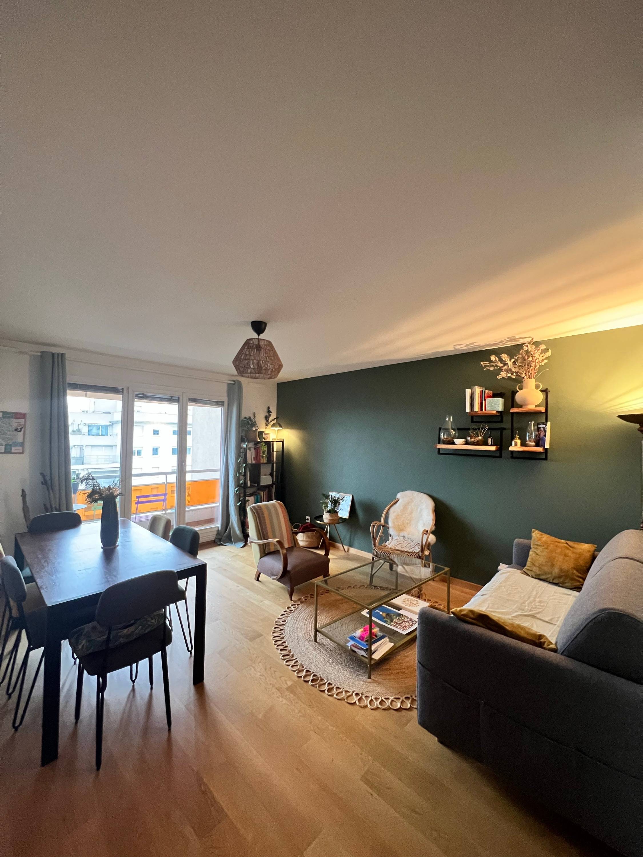 Location 2/3moos appartement proche Montchat avec balcon et parking 
