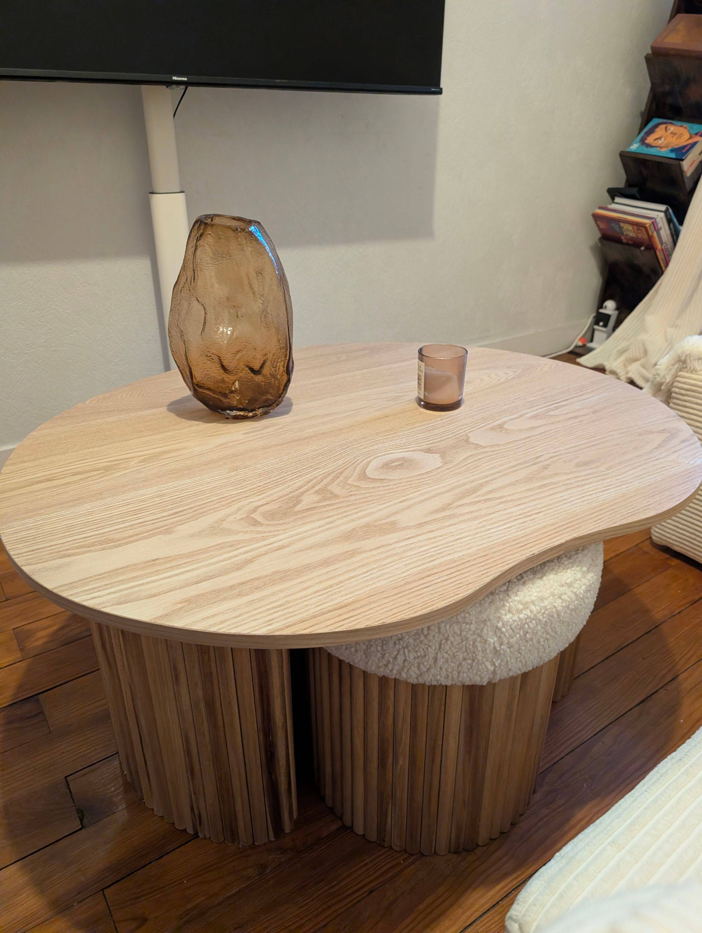 Vends table basse avec port intégré et rangement