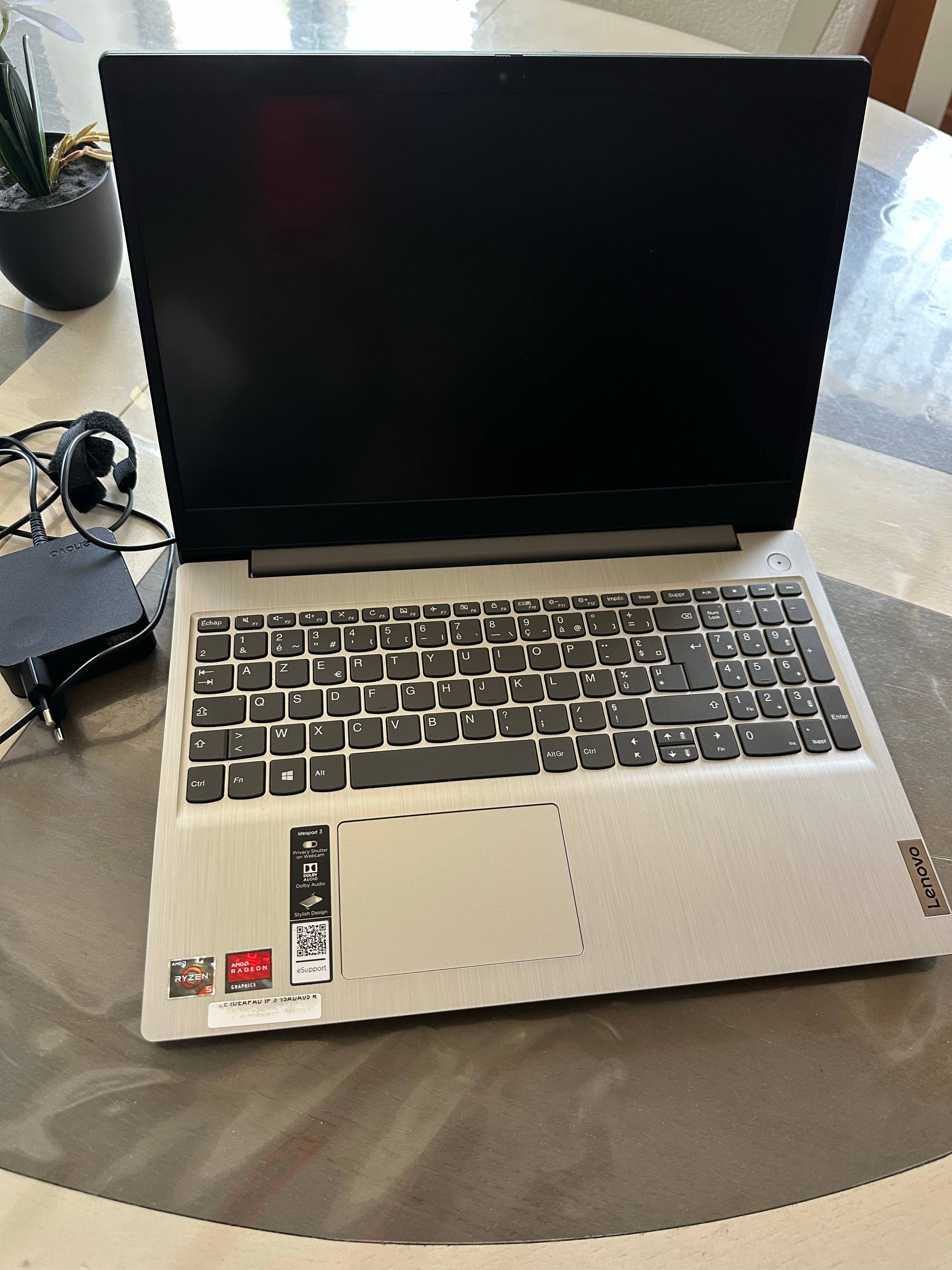 Vends ordinateur portable Lenovo Ryzen 5