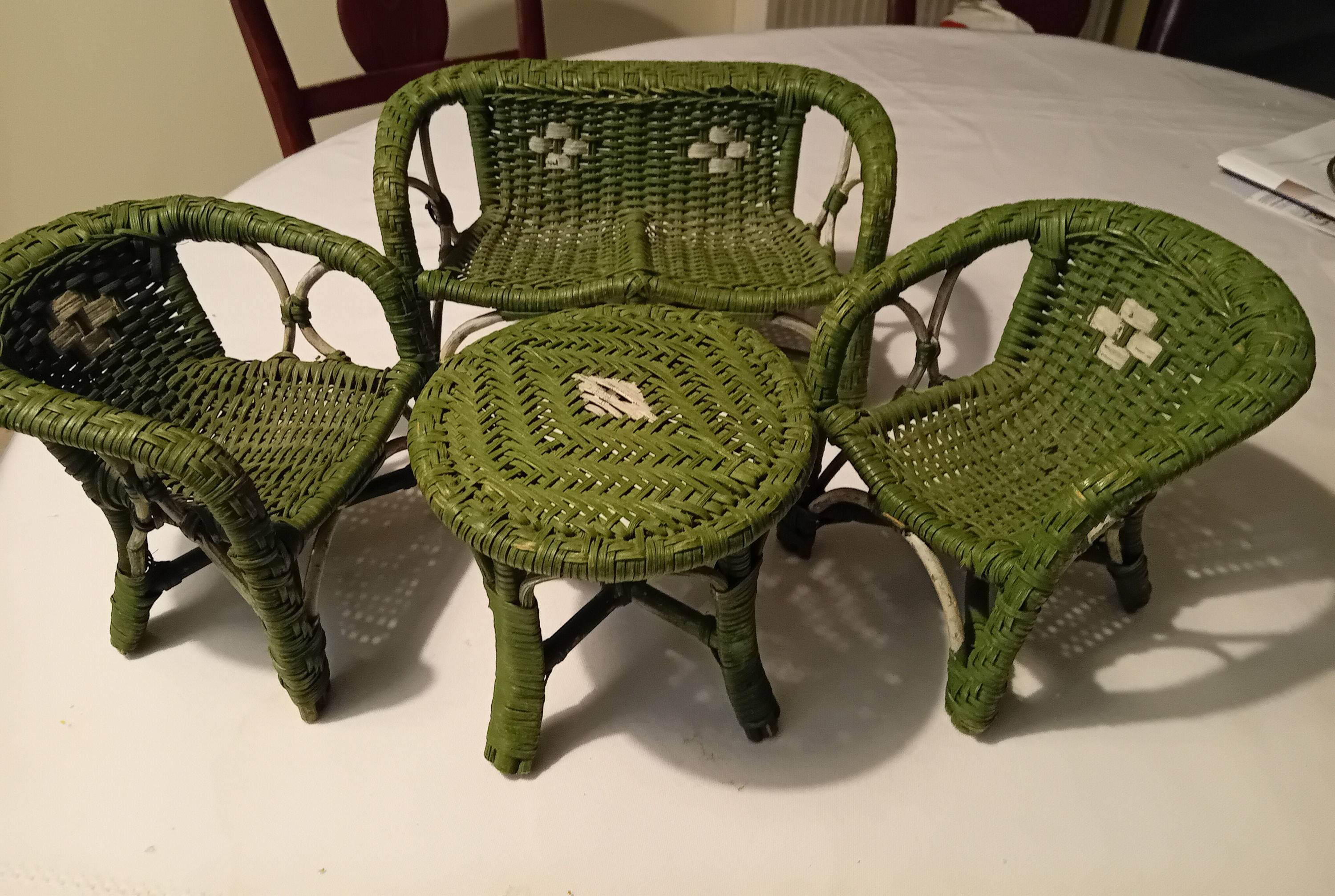 Vends salon de jardin pour poupées