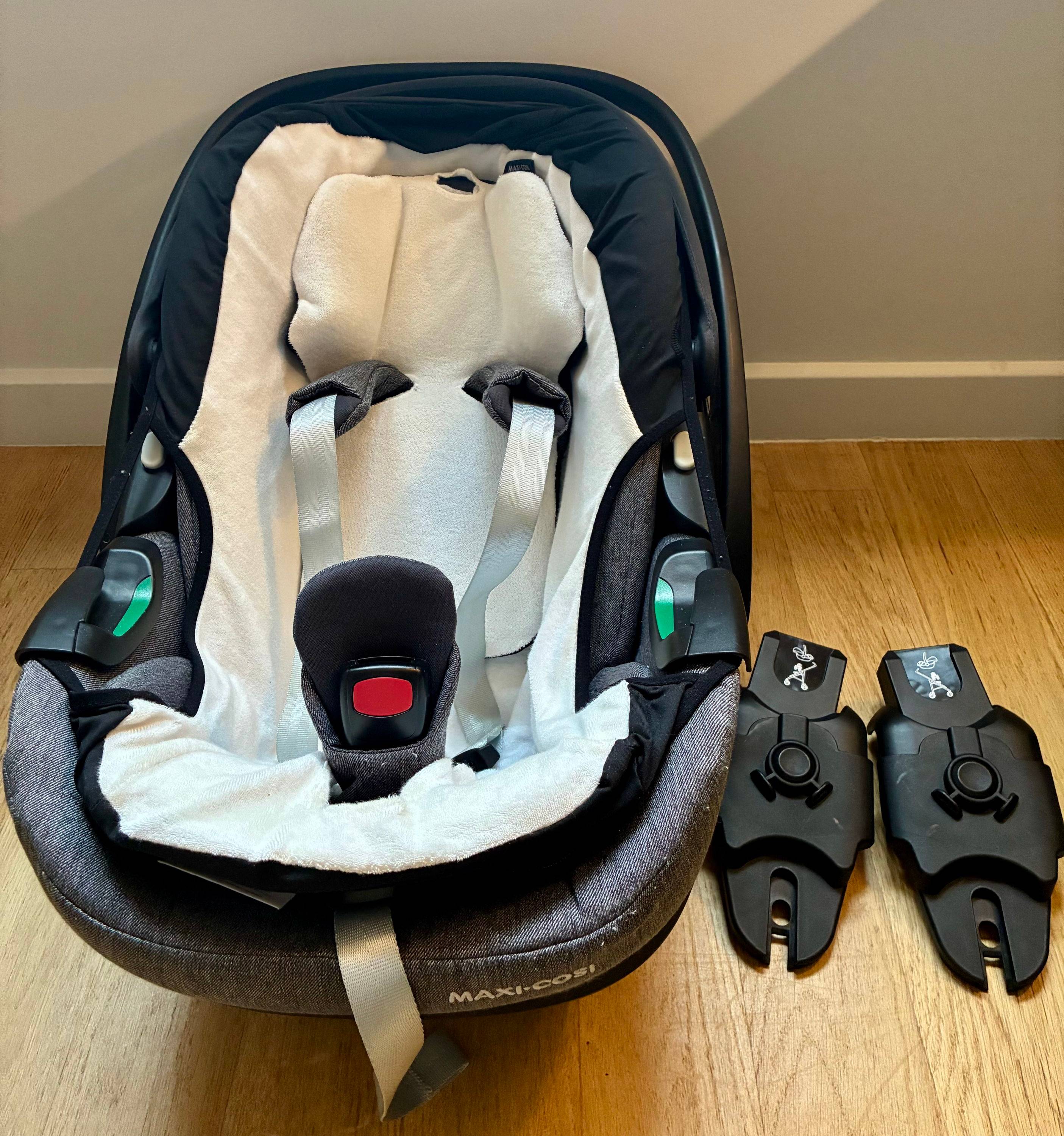 Vends Maxi Cosi Pebble 360 pro et ses accessoires