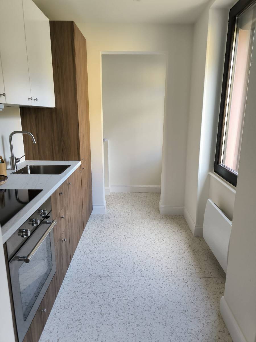 Loue F2 45m², meublé, entièrement rénové, 67300 Schiltigheim, 970 € cc