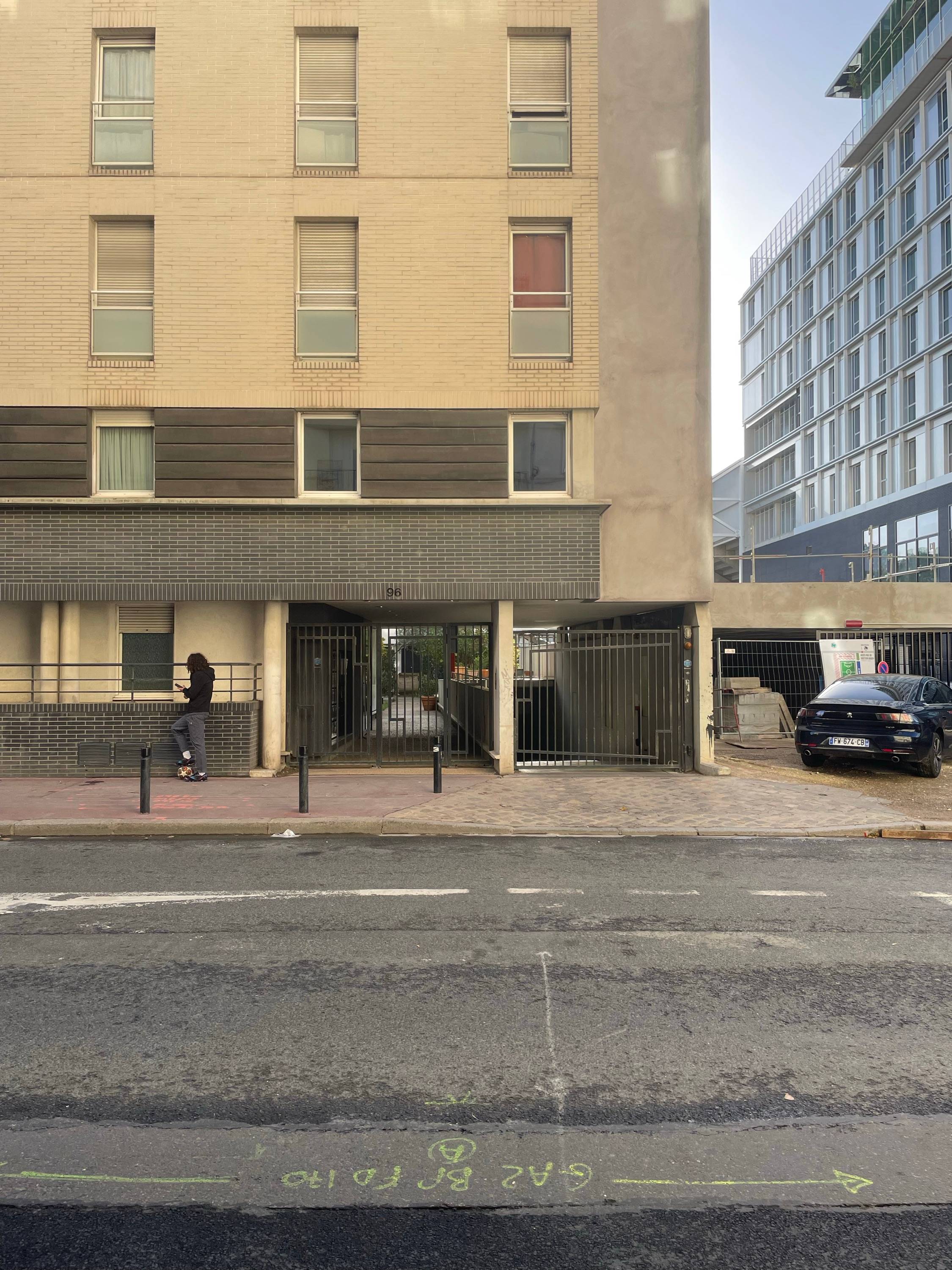 Vends parking 10m2 saint ouen Bauer Rosiers 
