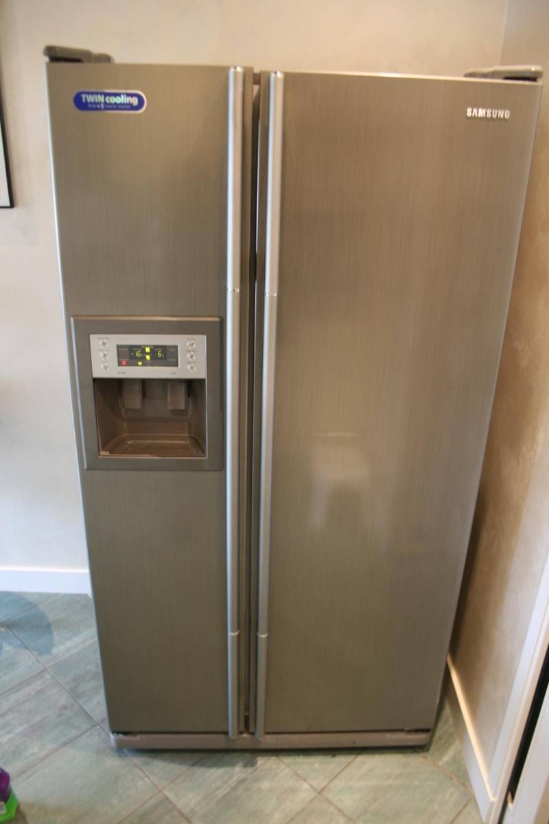 Réfrigérateur Samsung en bon état de fonctionnement