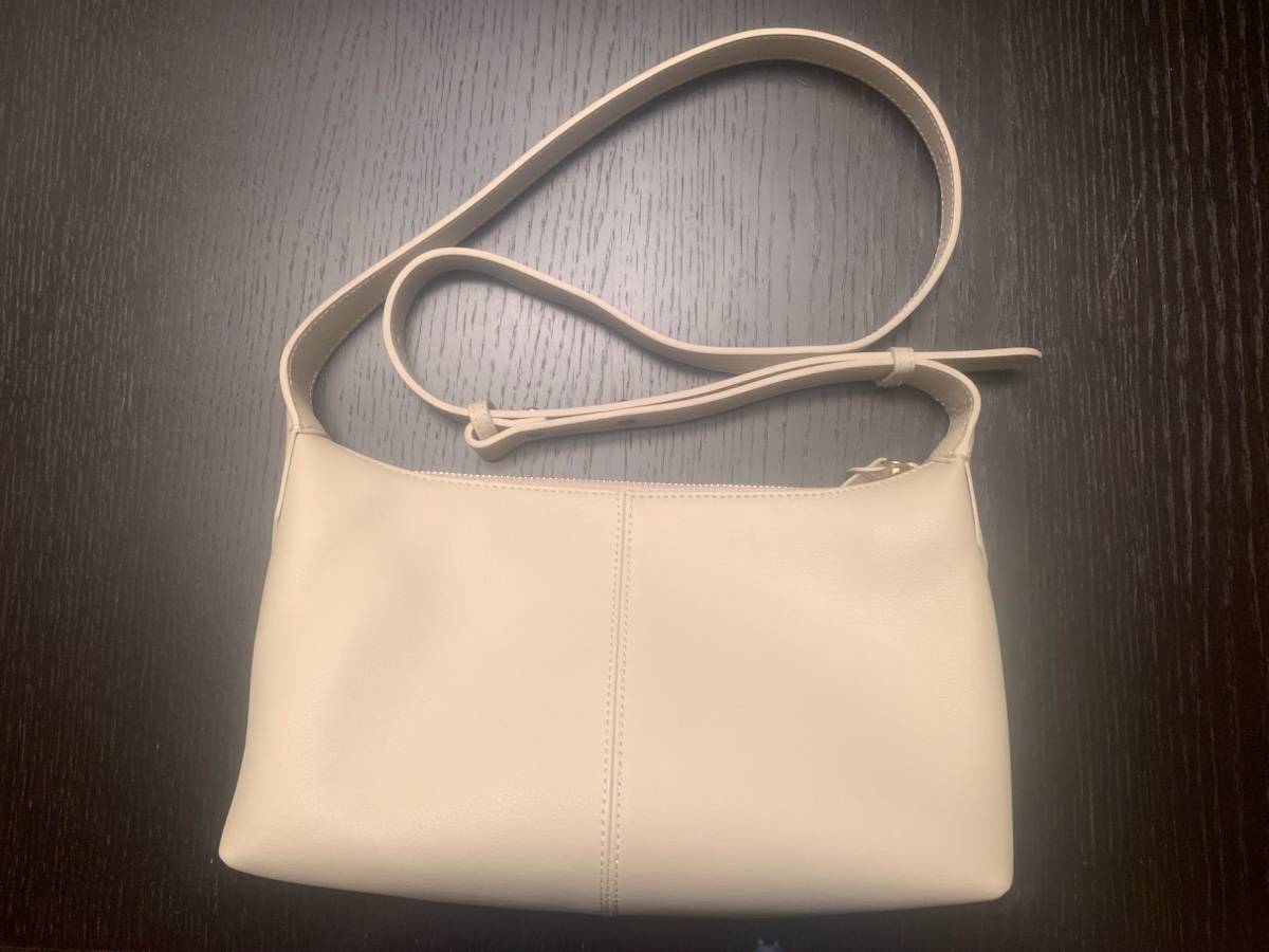 Vends sac Caroll Soany neuf en cuir naturel
