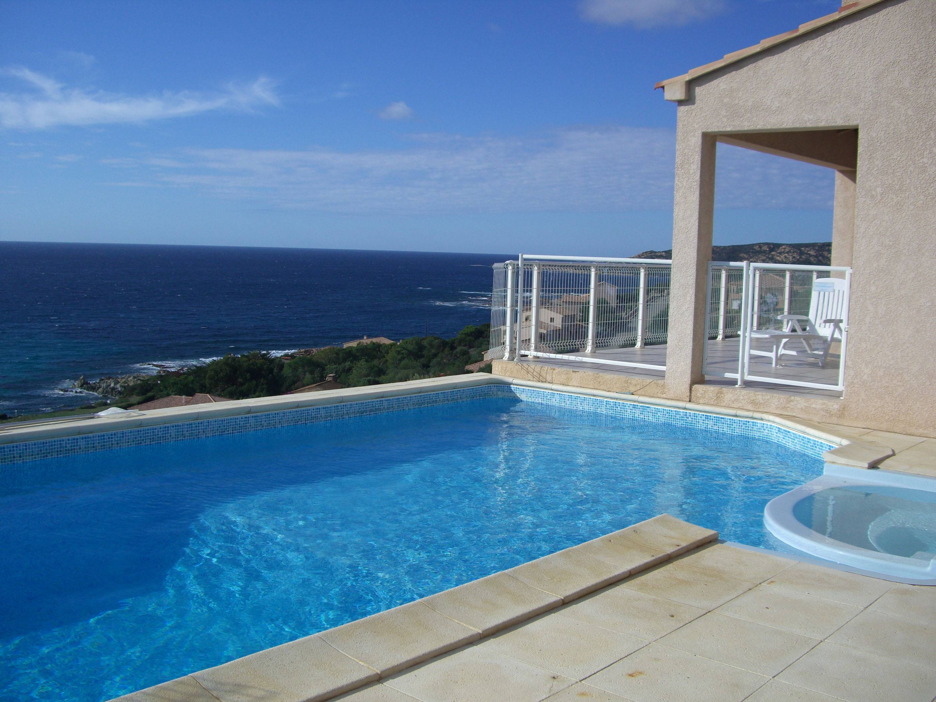 Loue maison de vacances 200m de la plage, vue panoramique, piscine - 10 couchages - Tizzano, Sartène