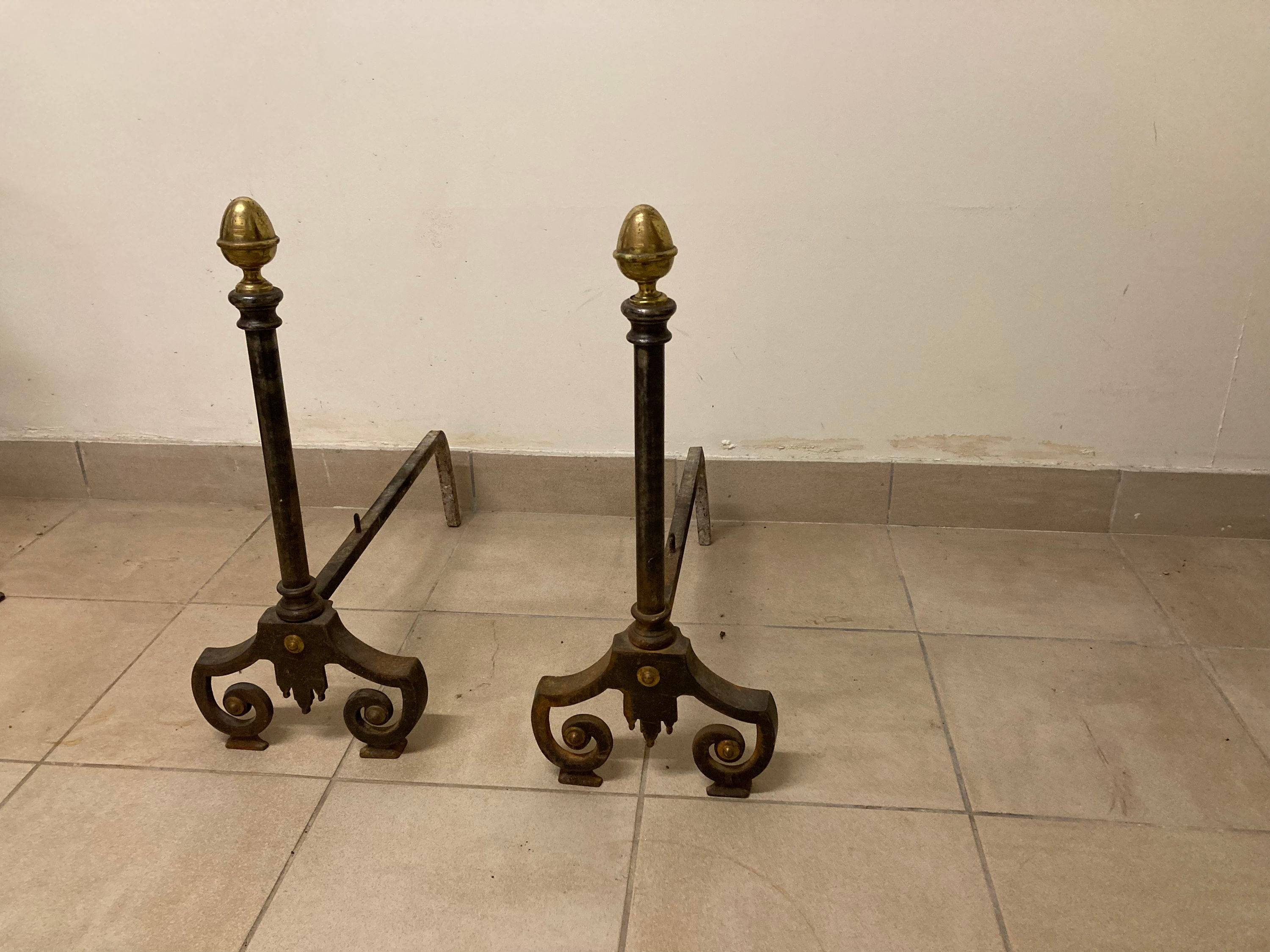 Vends paire de chenets de cheminée