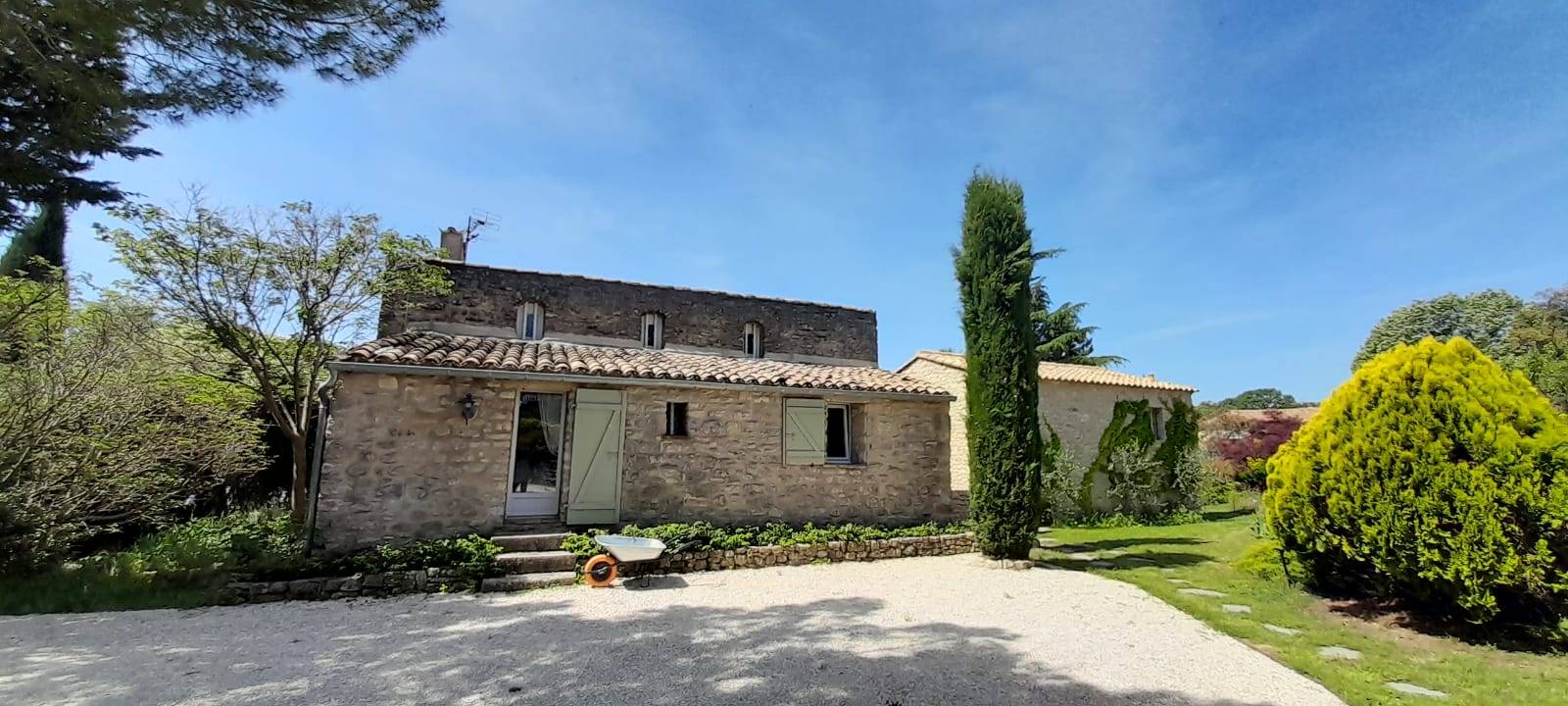 Loue maison dans le Lubéron, Viens en Vaucluse - 8 couchages