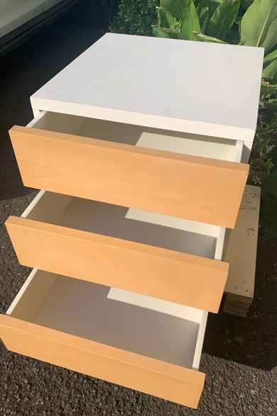 Vends commode 3 tiroirs