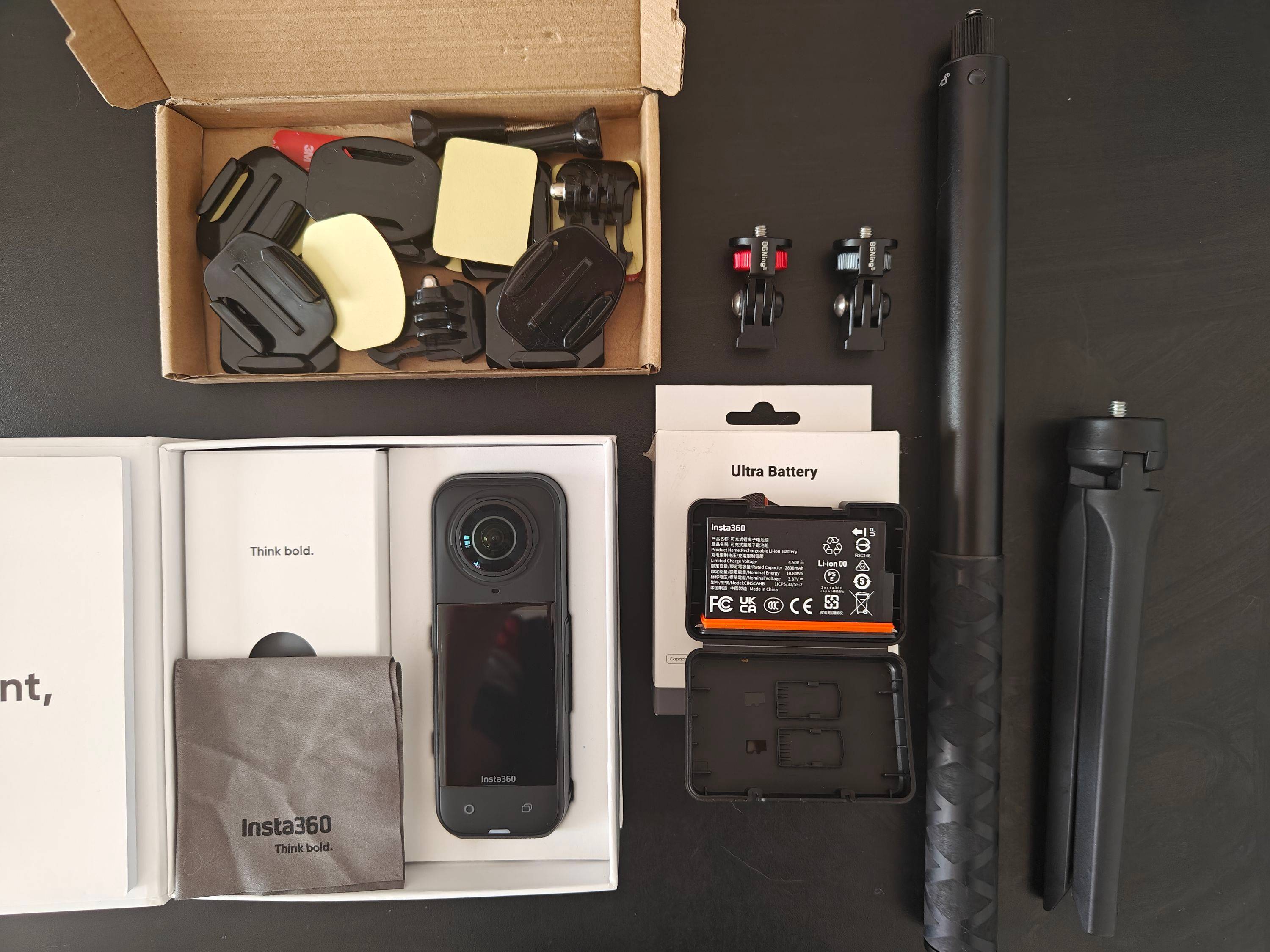 Vends Insta360 X5 + batterie ultra officielle - état neuf - sous garantie
