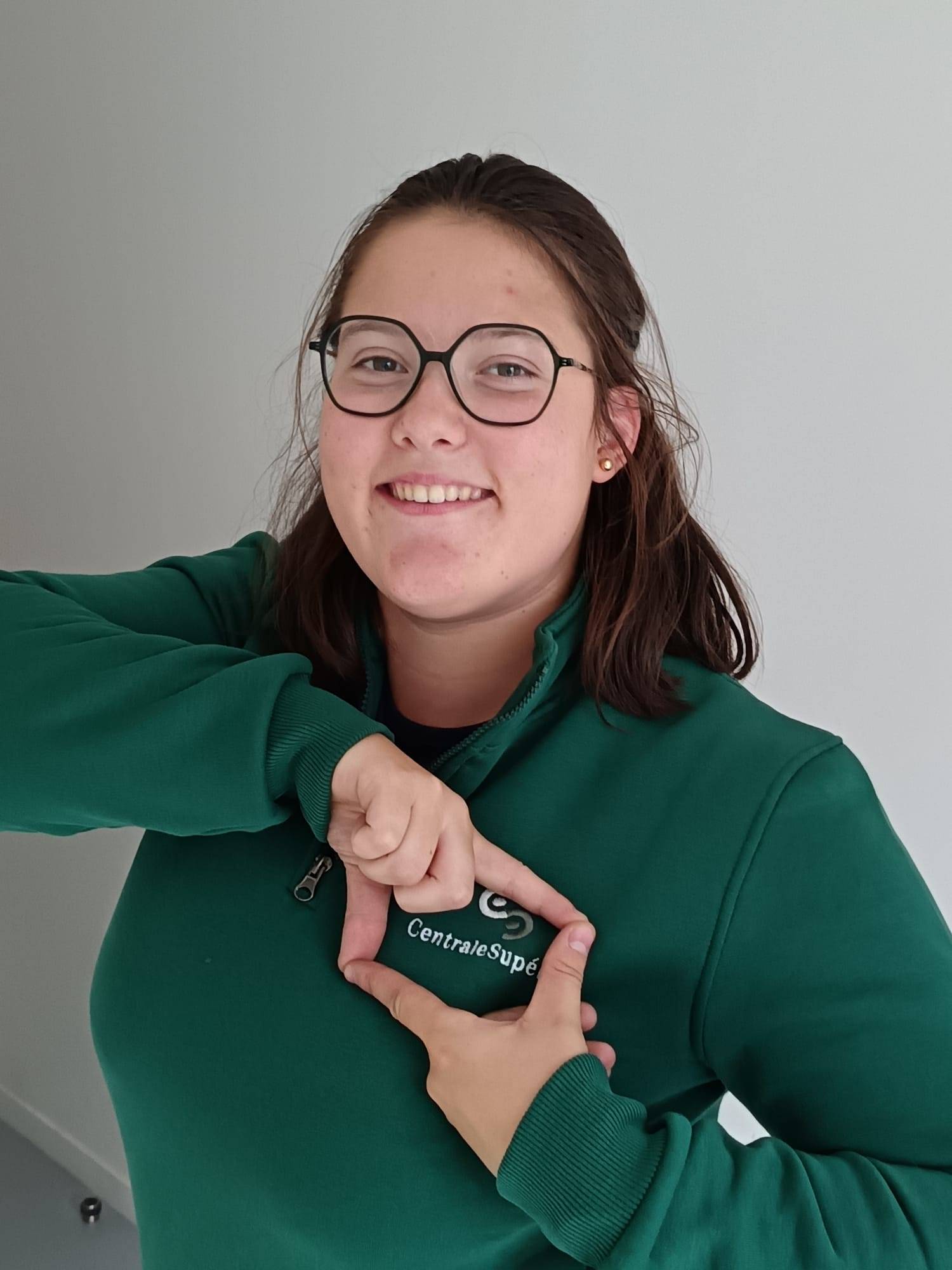 Propose cours particuliers en mathématiques, physique-chimie et informatique en visio pour collégiens et lycéens