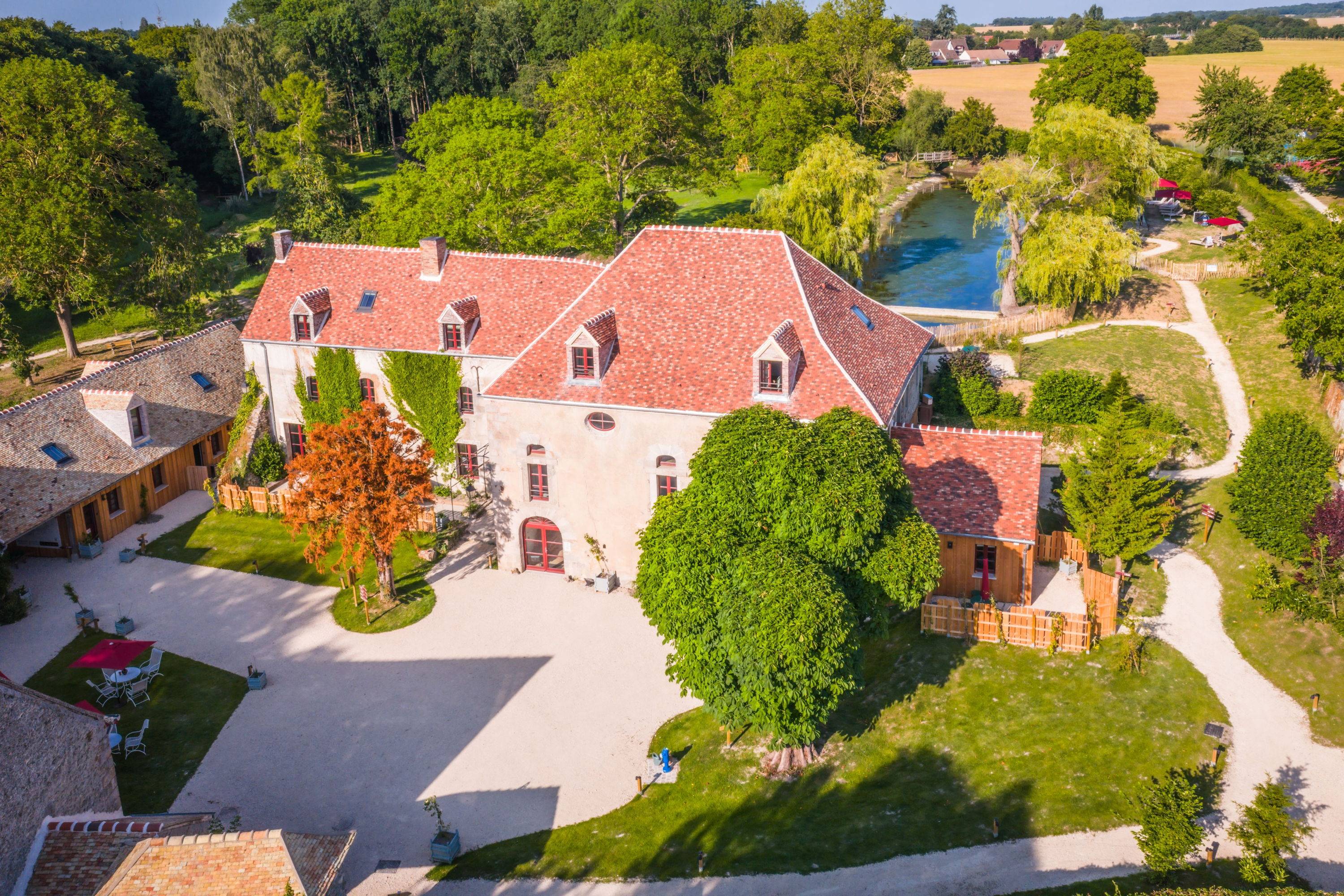 Loue domaine de Richebourg à moins d’1h de Paris (mariages, événements familiaux ou entre amis)