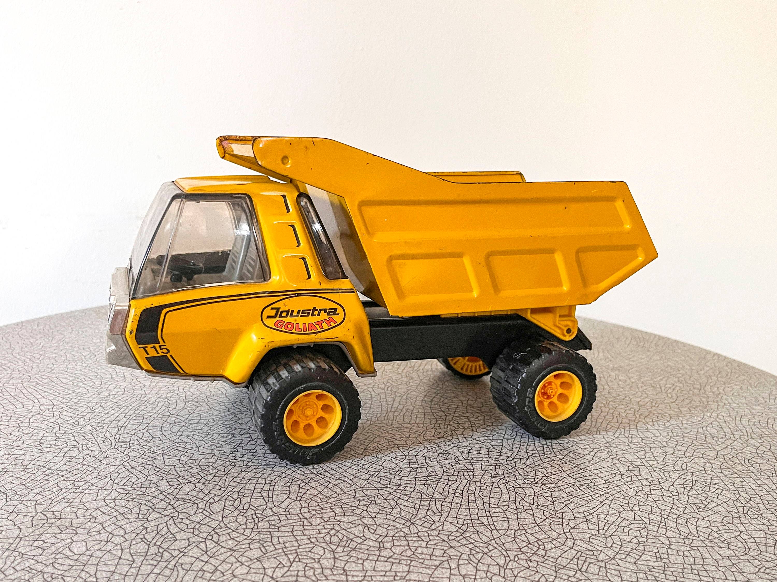 camion Bernard benne de Joustra