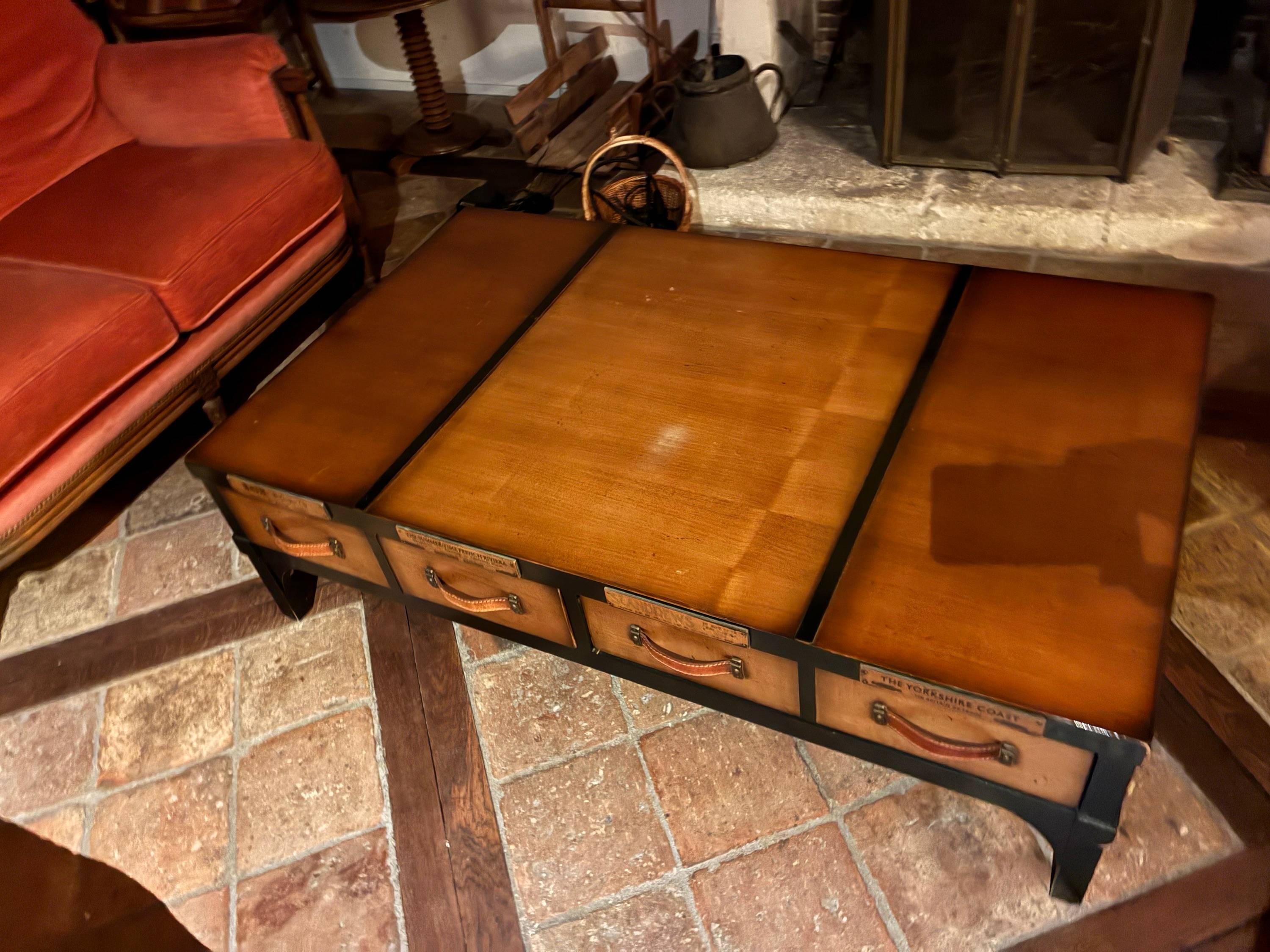Vends table basse acajou style bateau