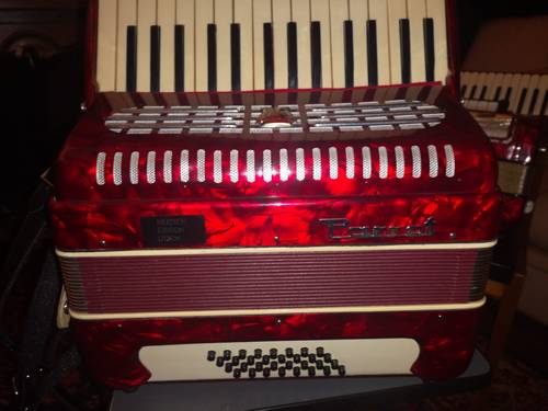 Accordéon Parrot en très bon état