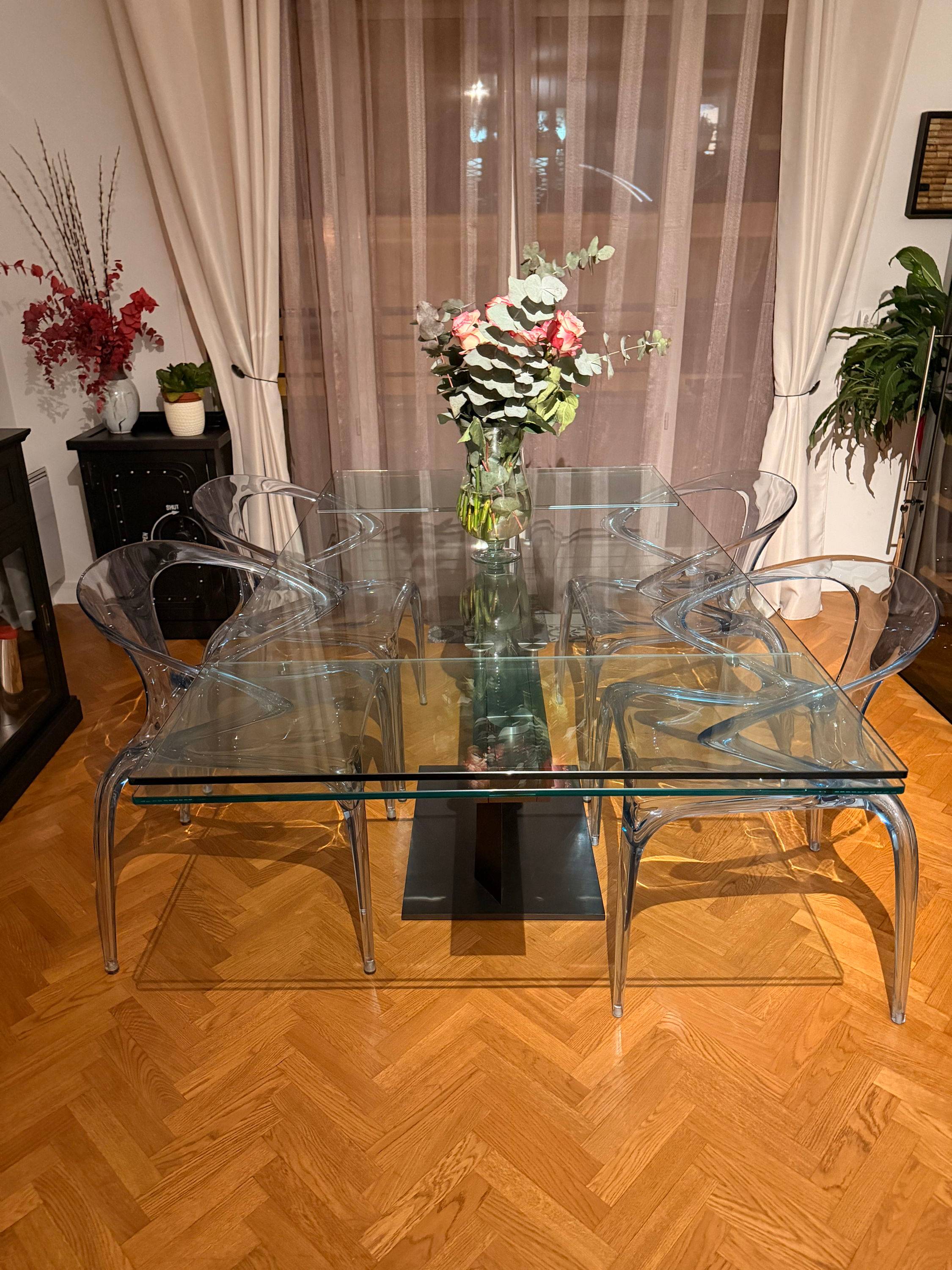 Vends 4 chaises Ava Roche Bobois