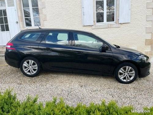 Vends Peugeot 308 SW 1.2 PureTech 130 EAT8 Active Business, 2019, 84000km