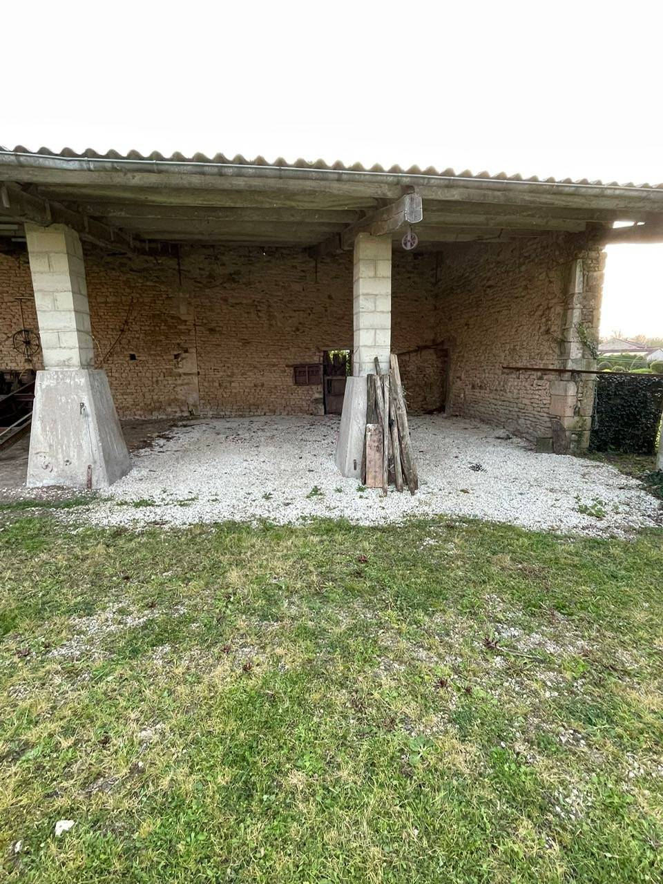 Location hangar pour caravane