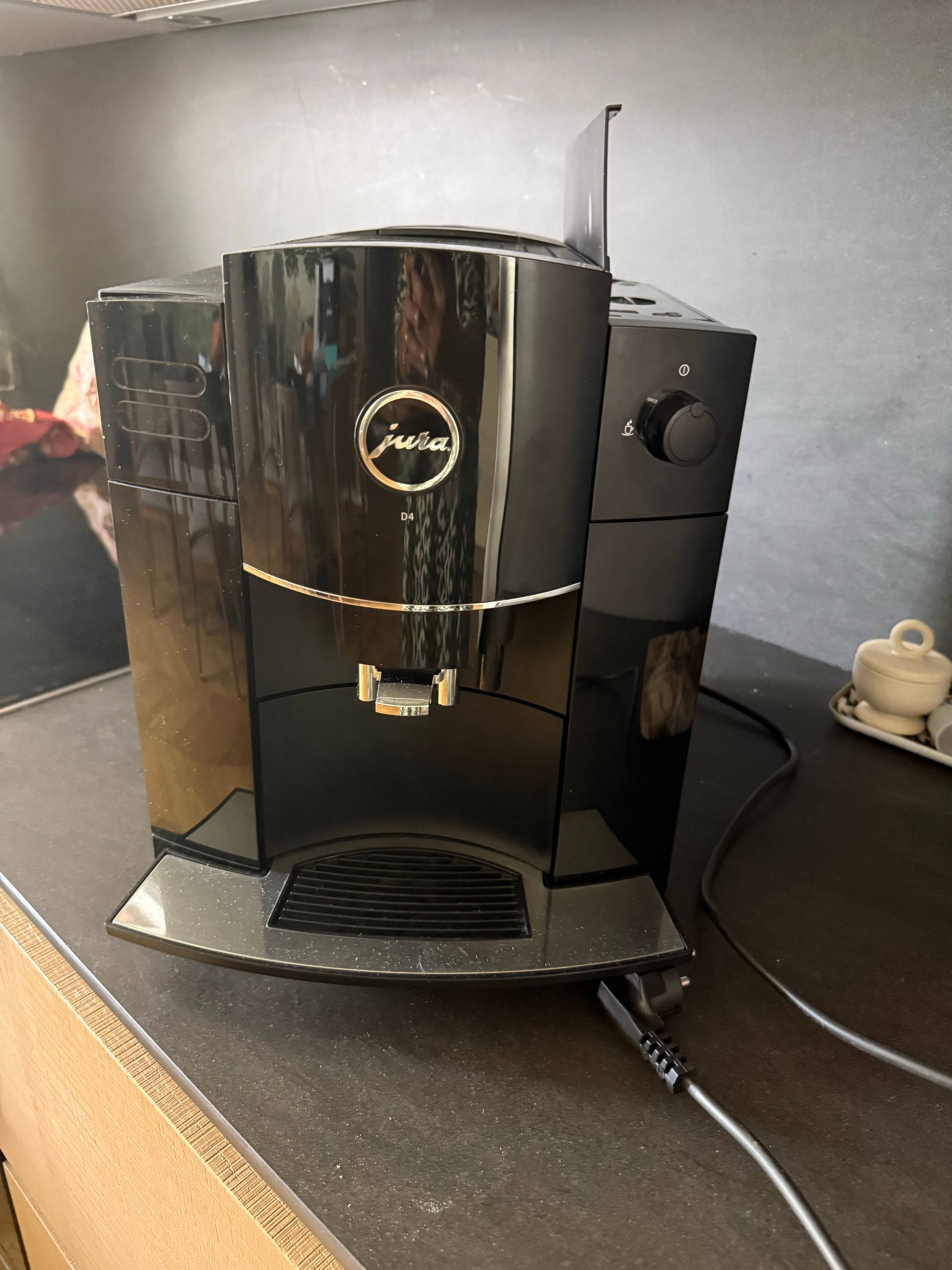 Vends machine à café Jura D4
