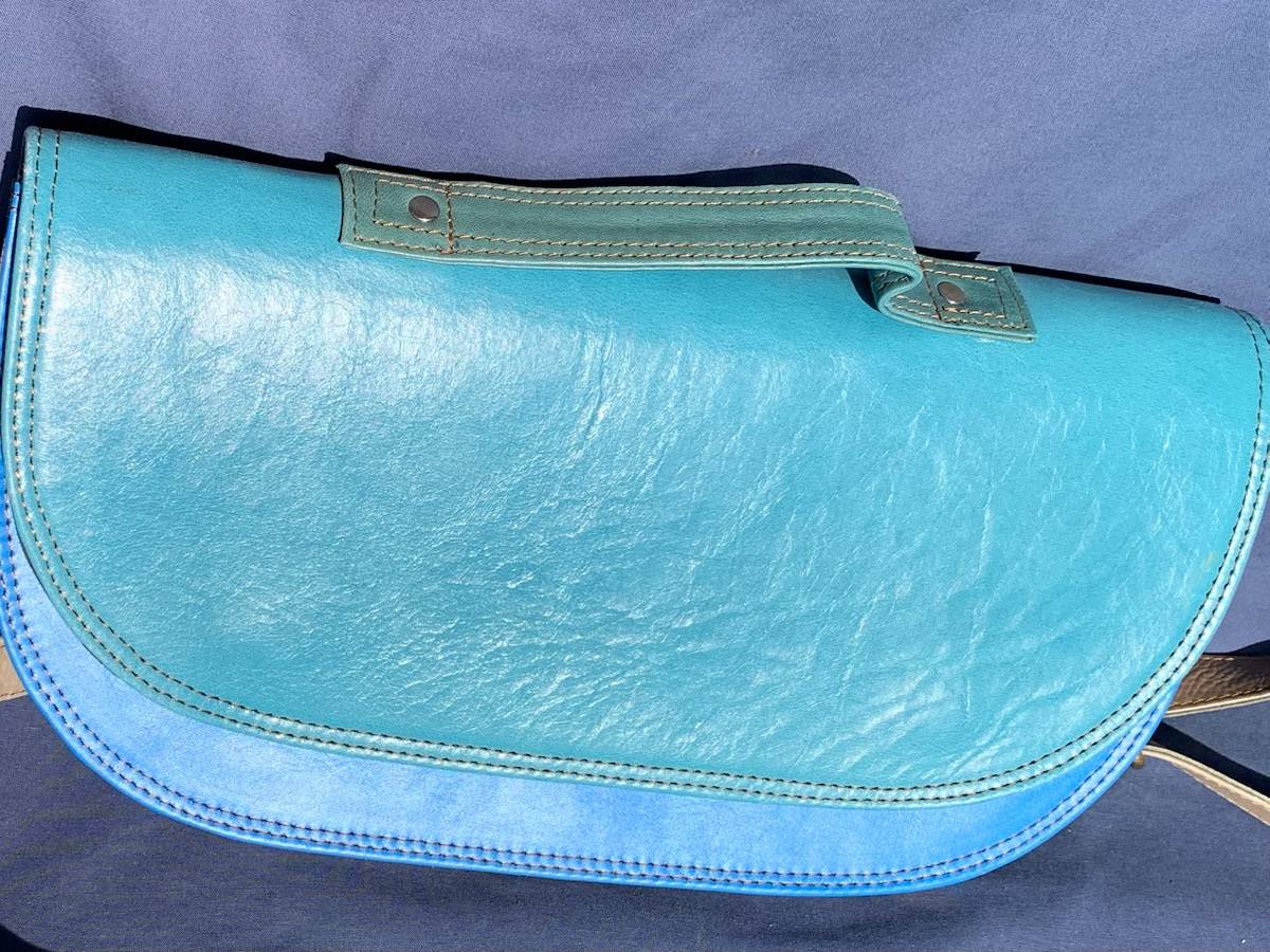 Sac à main fabriqué en Italie - cuirs multicolores rigides